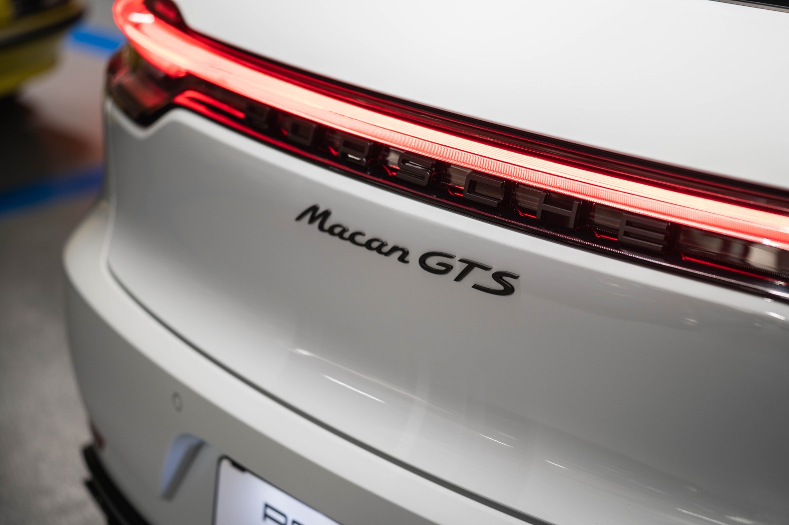 PORSCHE 2.9 V6 GTS-image-4