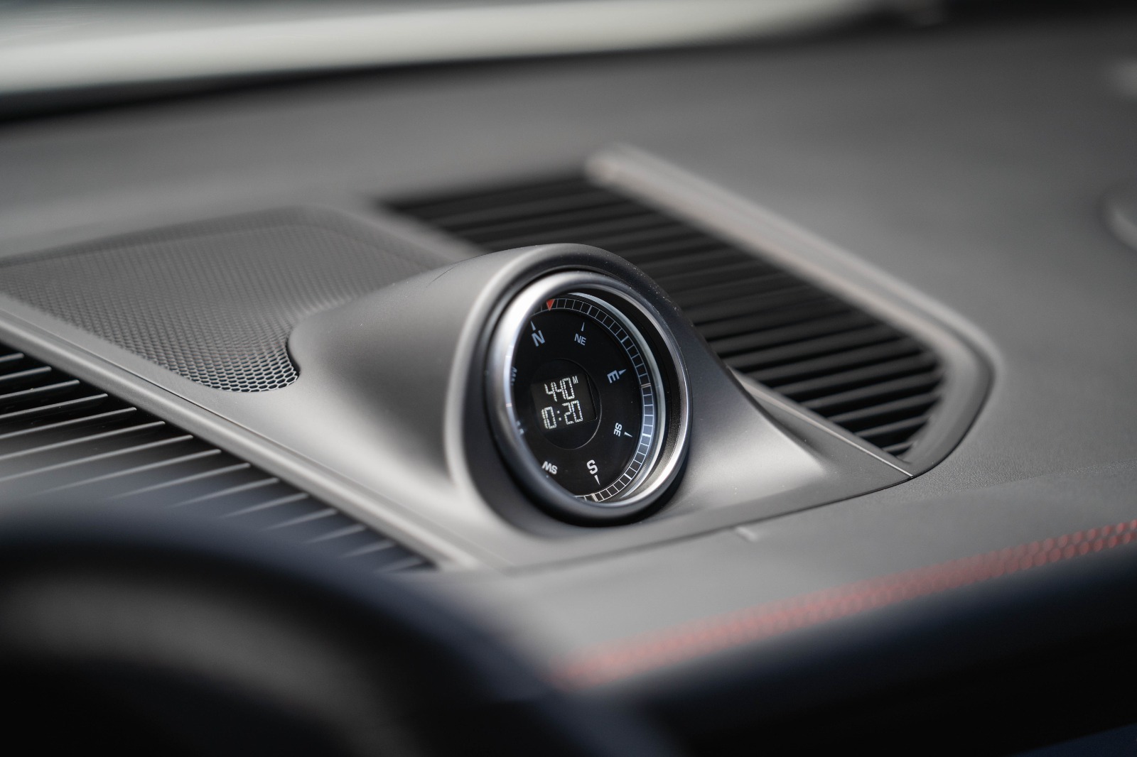 PORSCHE 2.9 V6 GTS-image-5