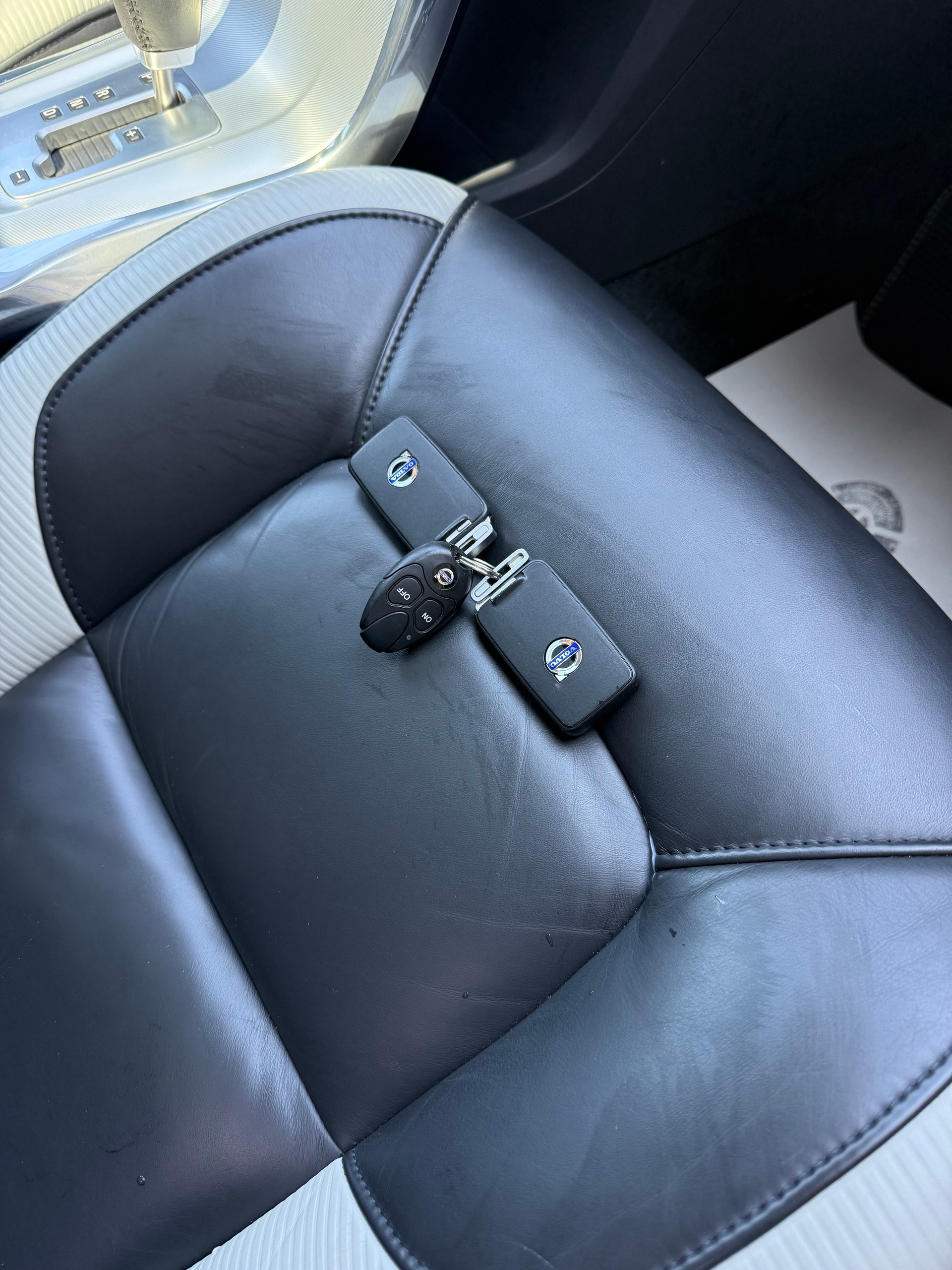 VOLVO VOLVO V70 D5 R-Design Edition Geartronic-image-14