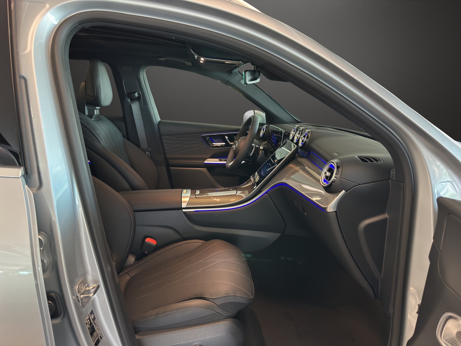 MERCEDES-BENZ GLC 400 e 4M EQ Star-image-10