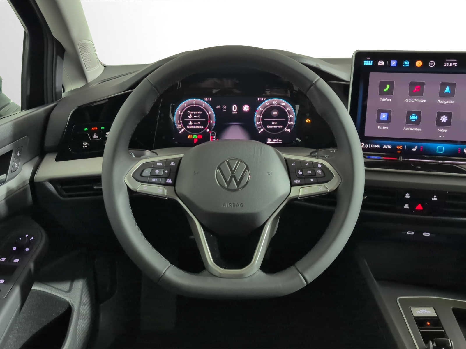 VW Golf 1.5 e TSI mHEV Basis DSG-image-11
