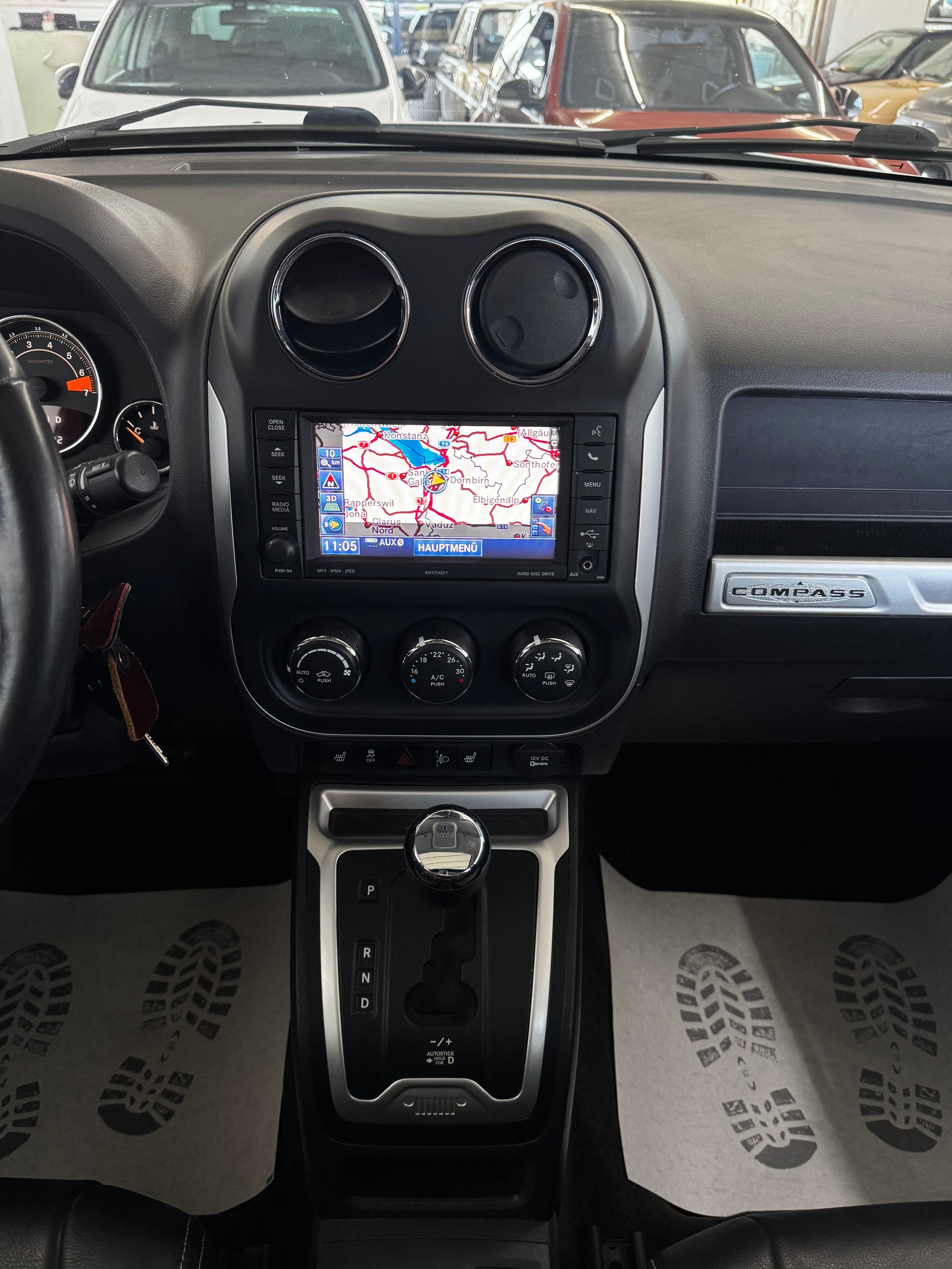 JEEP Compass 2.4 Limited Automatic-image-18