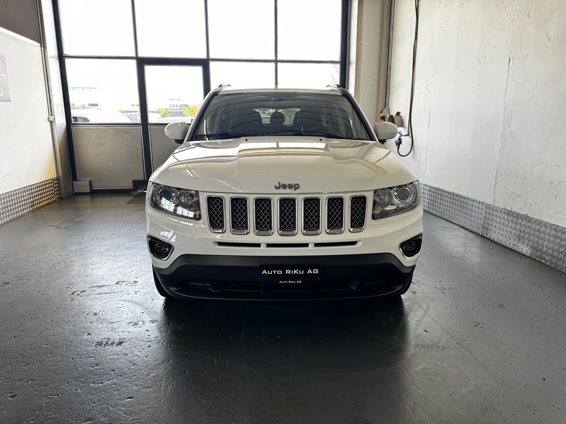 JEEP Compass 2.4 Limited Automatic-image-3