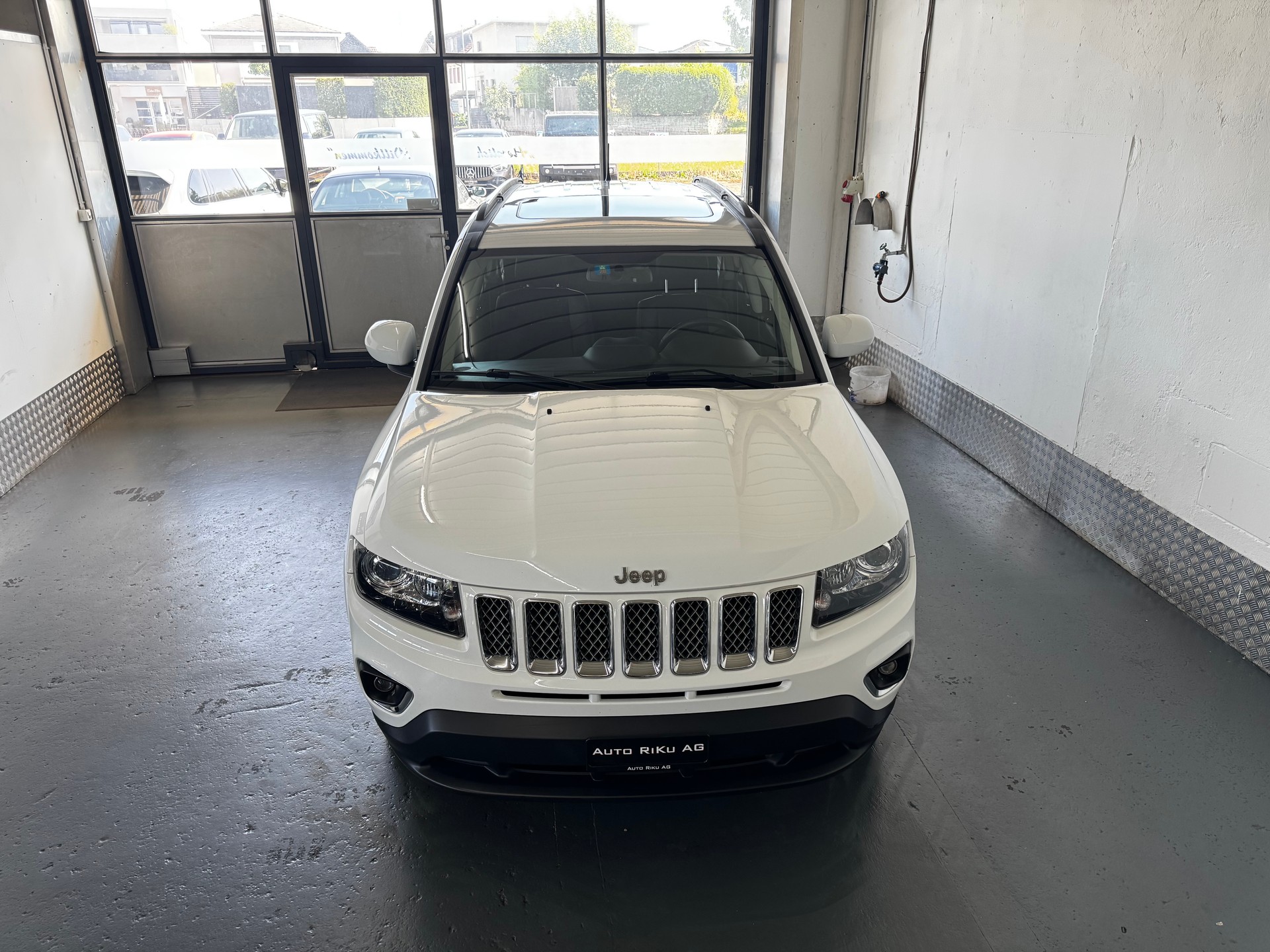 JEEP Compass 2.4 Limited Automatic-image-2