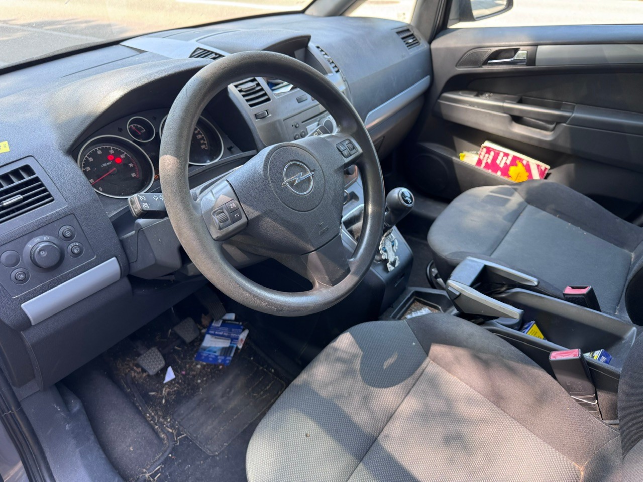 OPEL Zafira 1.8i 16V Enjoy-image-6