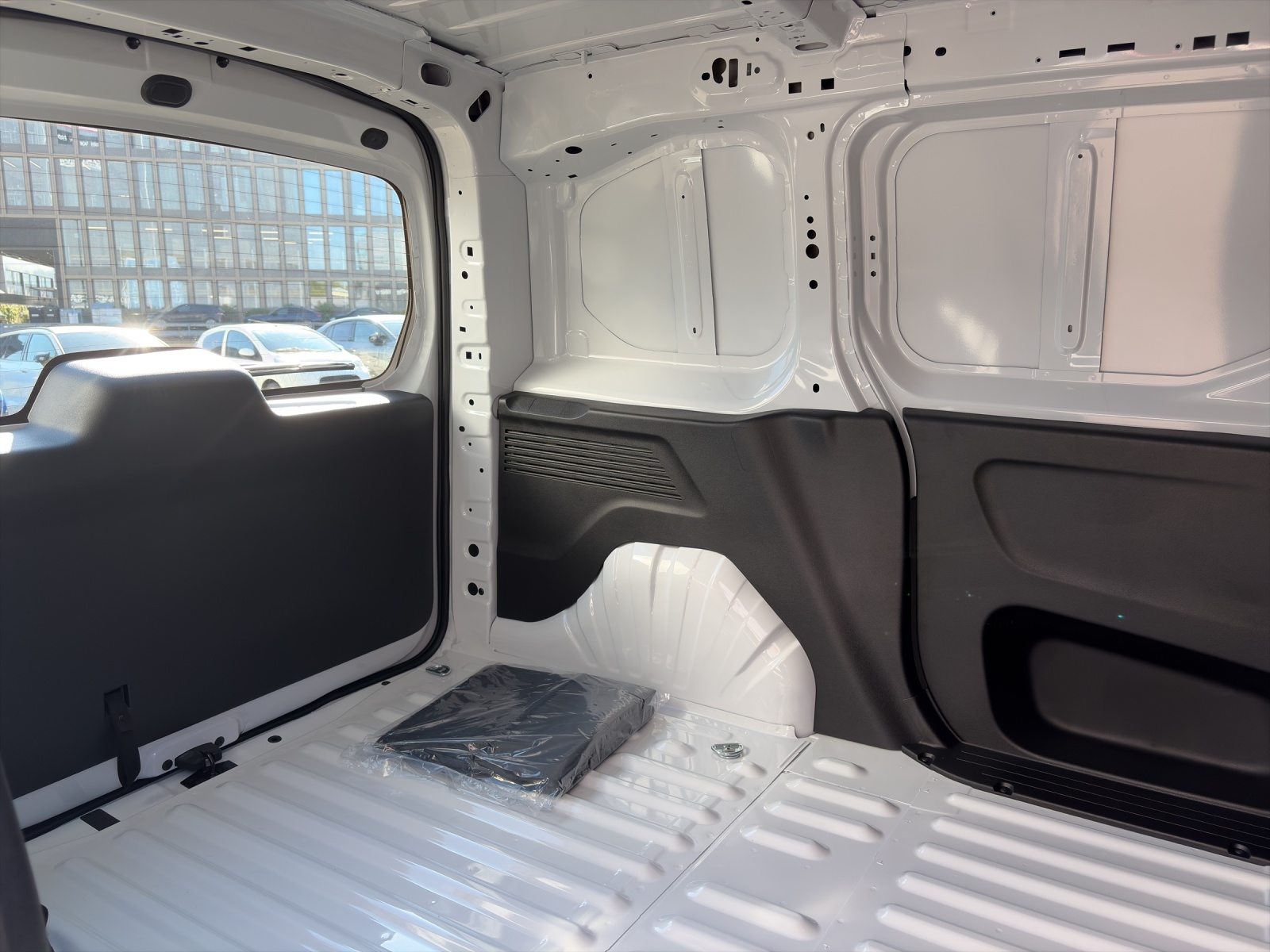 TOYOTA PROACE CITY Van L1 1.2 Active-image-10