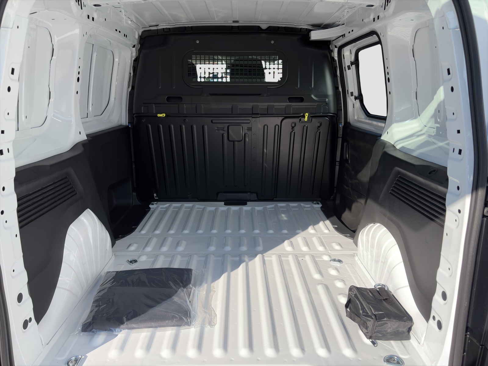 TOYOTA PROACE CITY Van L1 1.2 Active-image-11