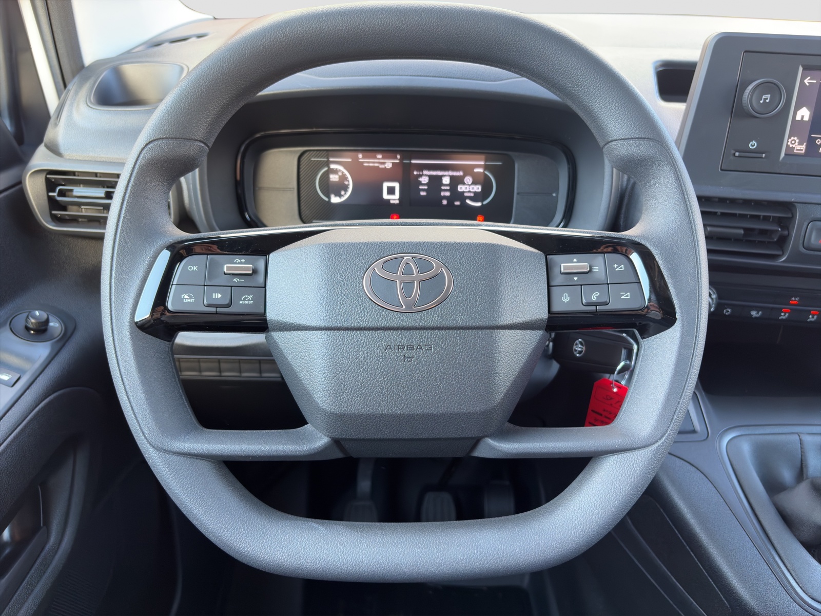 TOYOTA PROACE CITY Van L1 1.2 Active-image-12