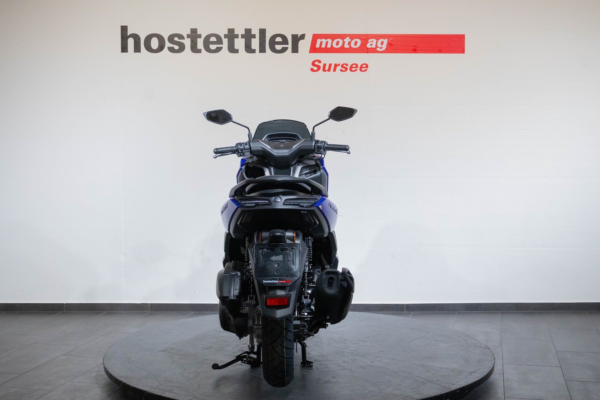 YAMAHA NMAX 125-showroom-element-3