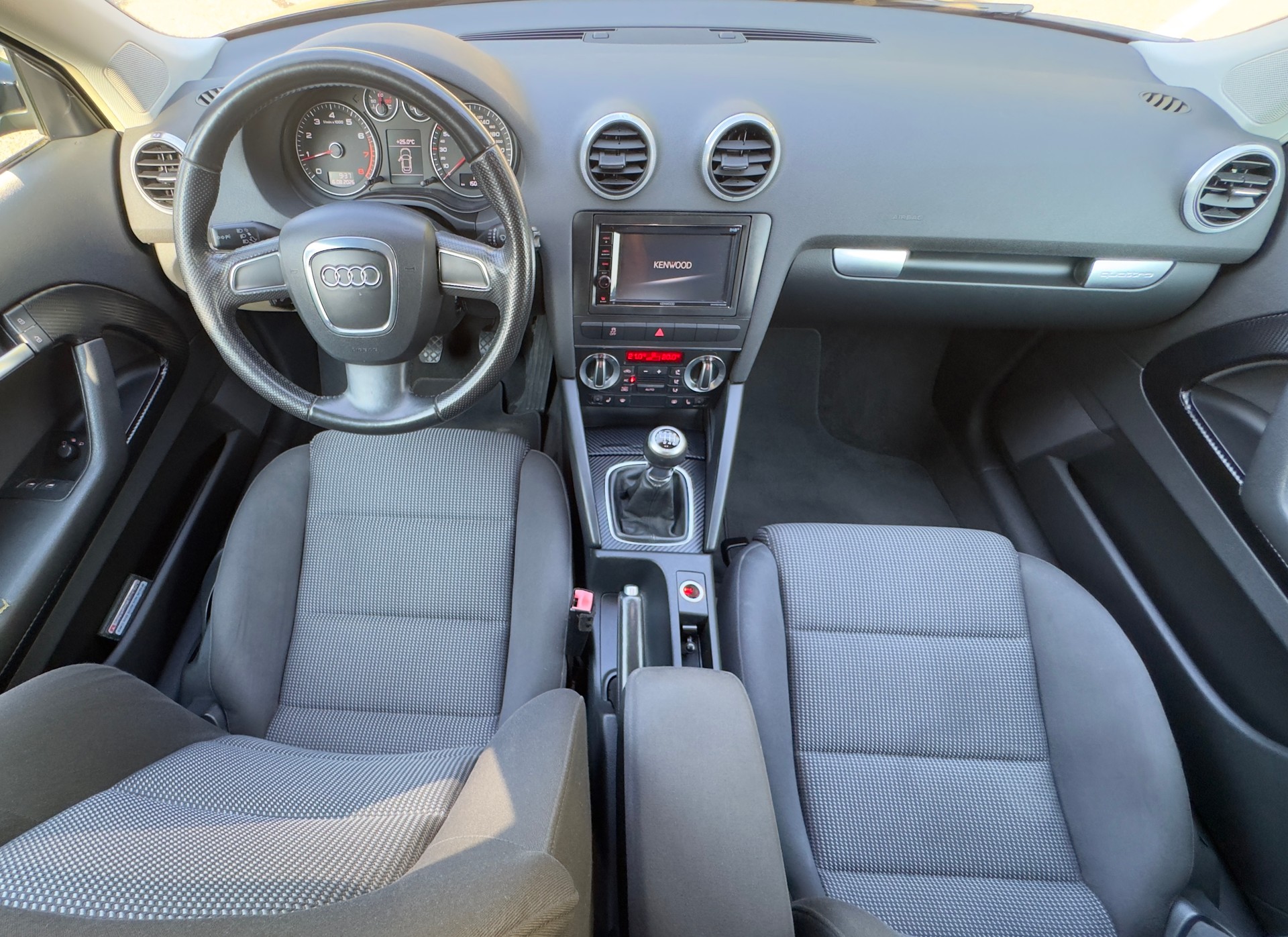 AUDI 1.8 T FSI Attraction quattro-image-6