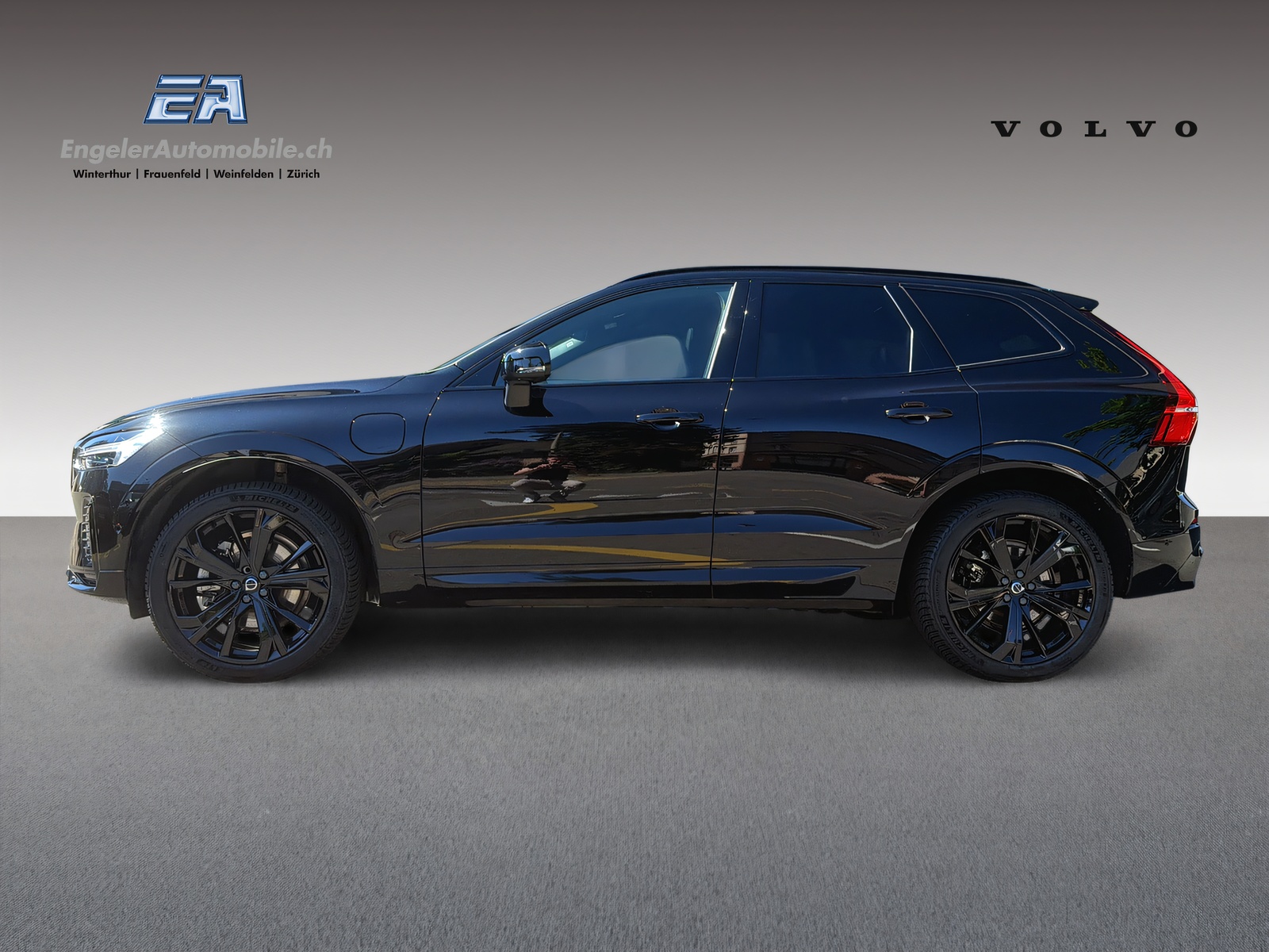 VOLVO XC60 2.0 T8 TE XCENTRIC Black Edition eAWD-image-2