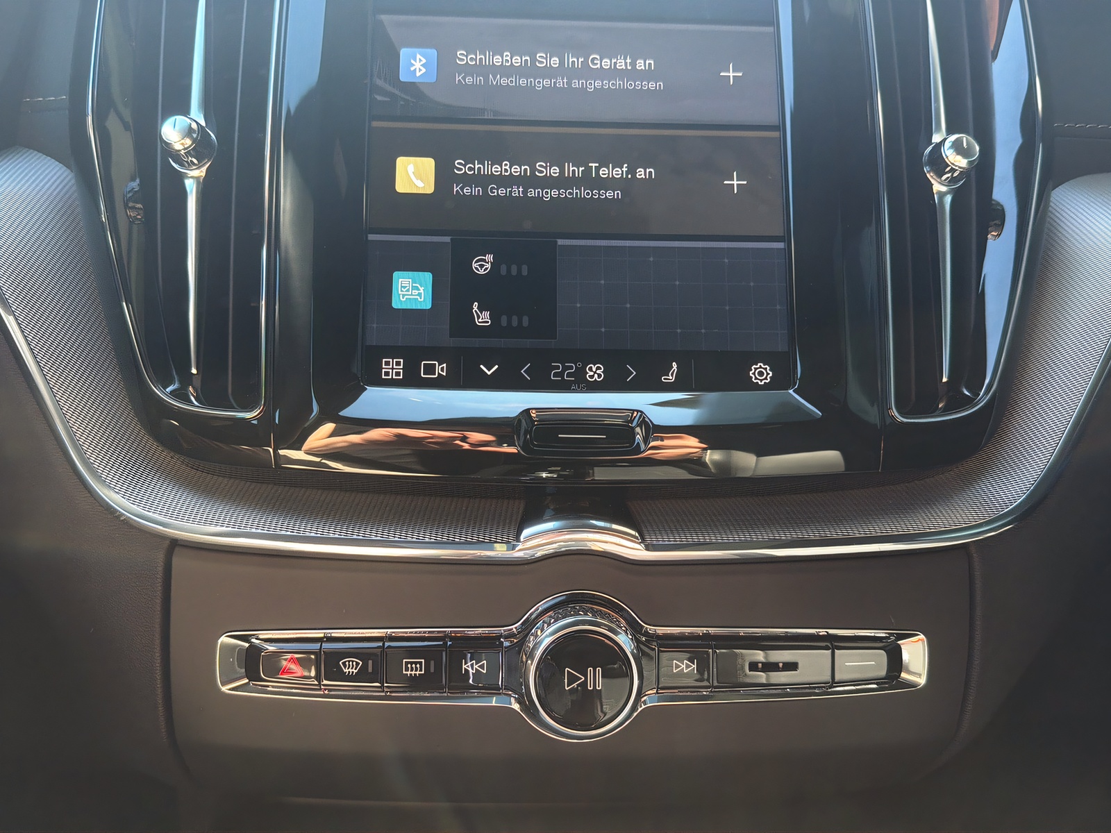 VOLVO XC60 2.0 T8 TE XCENTRIC Black Edition eAWD-image-14