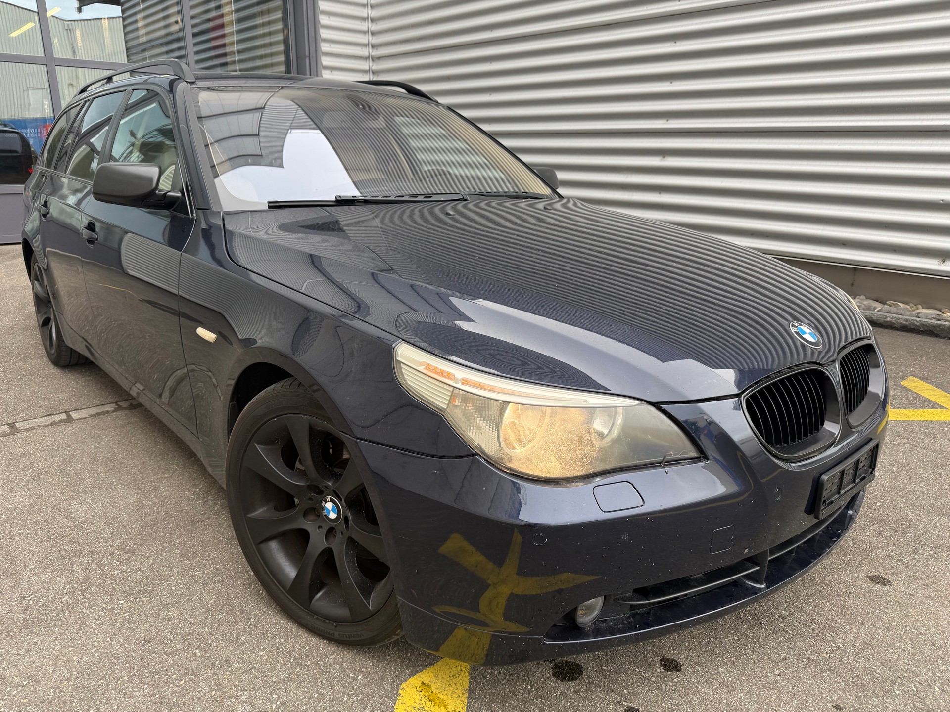 BMW 530d Touring-image-1