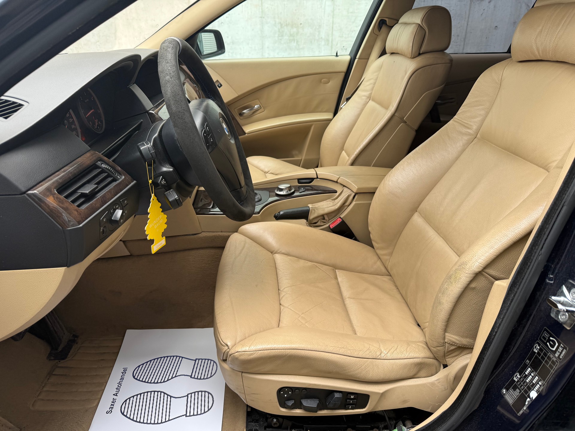 BMW 530d Touring-image-8