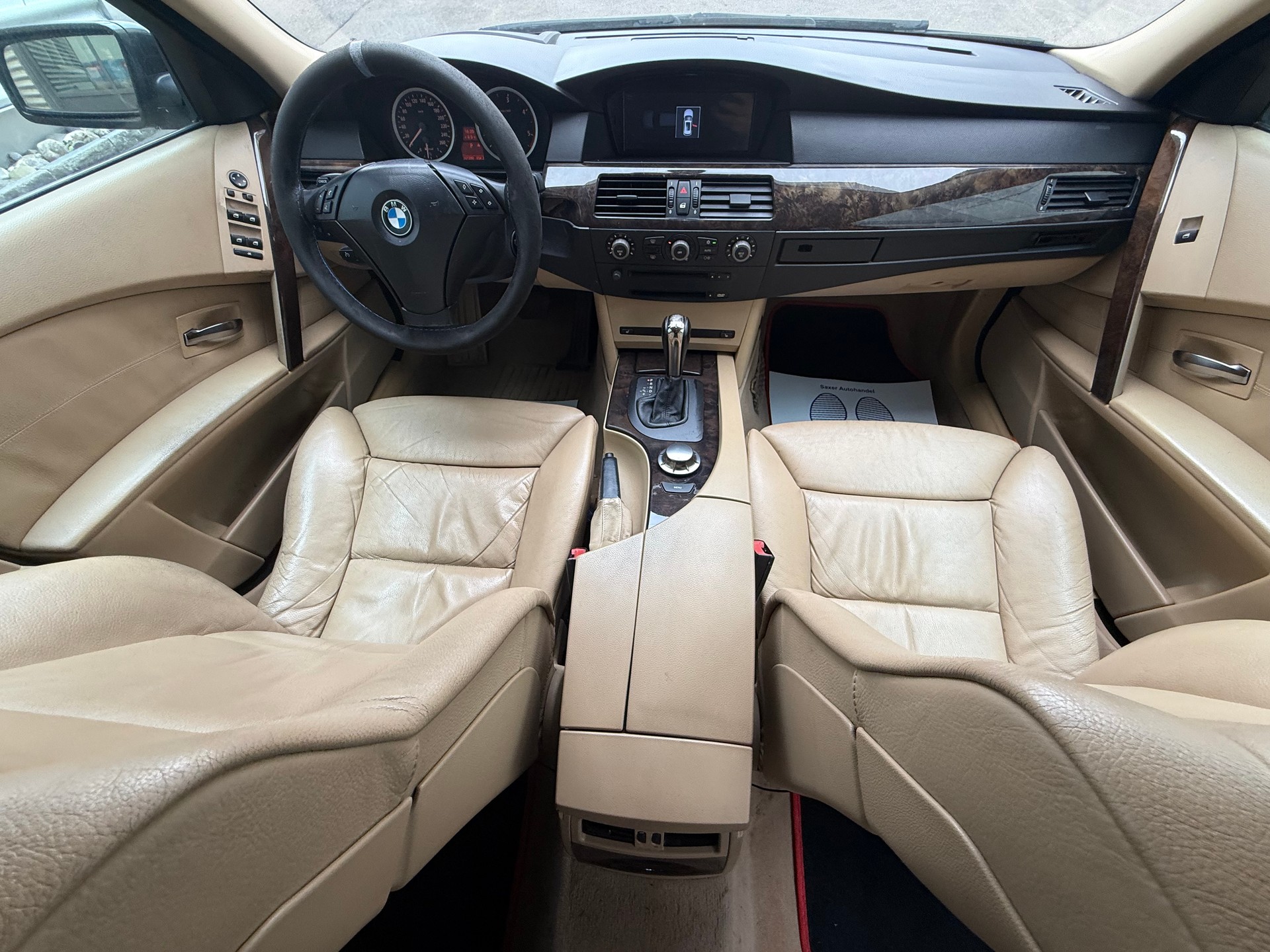 BMW 530d Touring-image-6