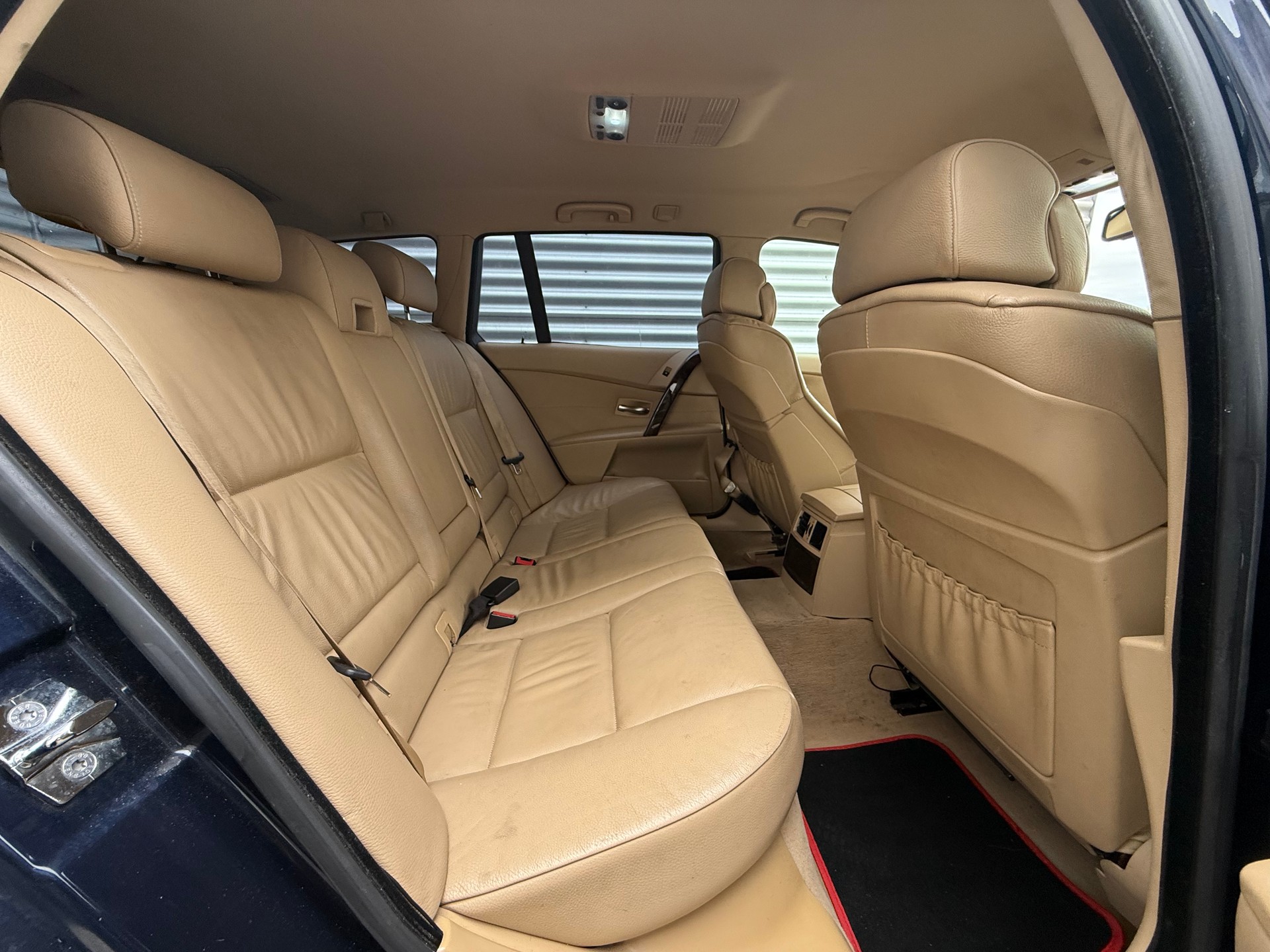 BMW 530d Touring-image-12