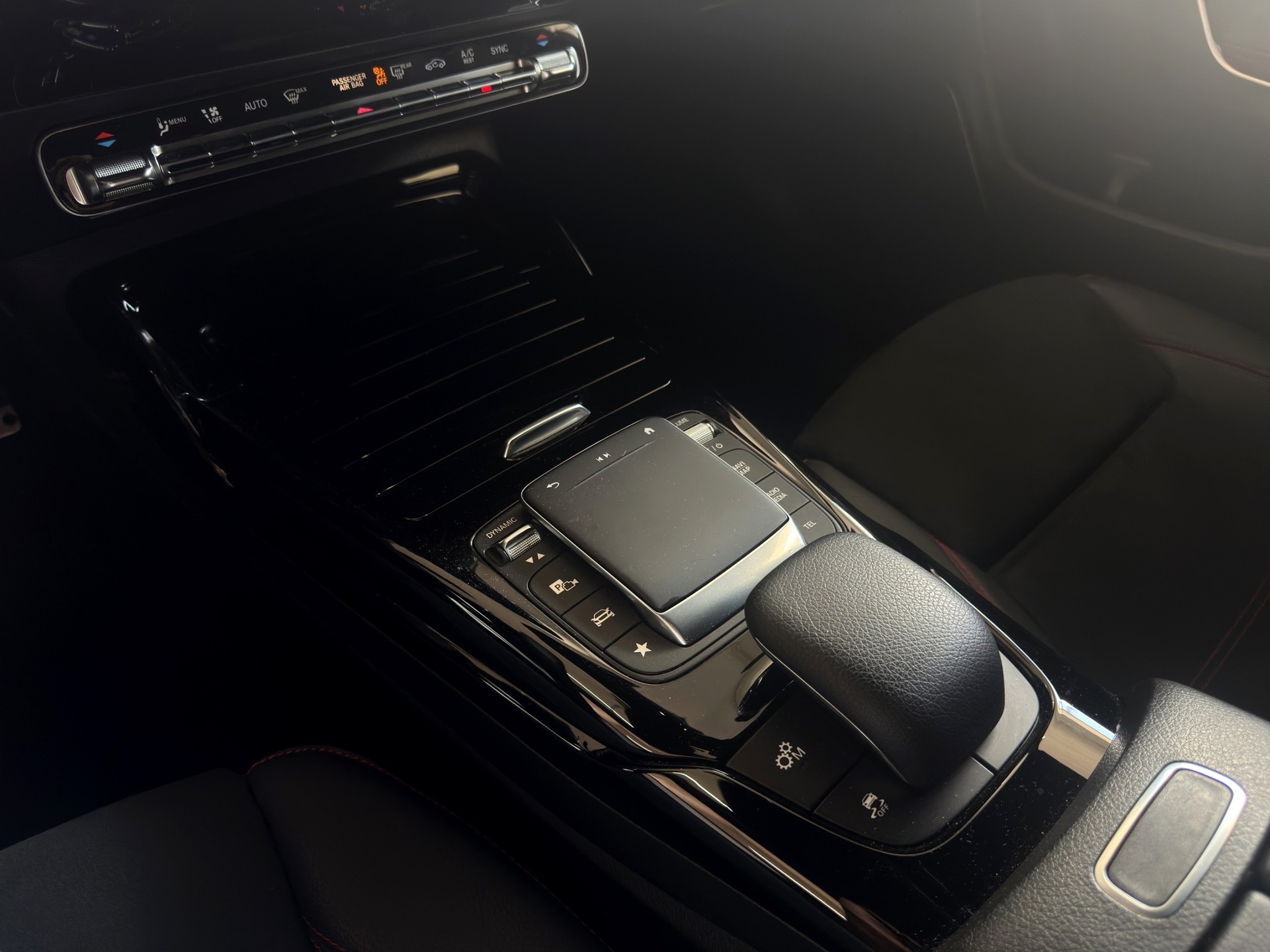 MERCEDES-BENZ CLA Shooting Brake 45 AMG 4Matic+ 8G-DCT-image-17