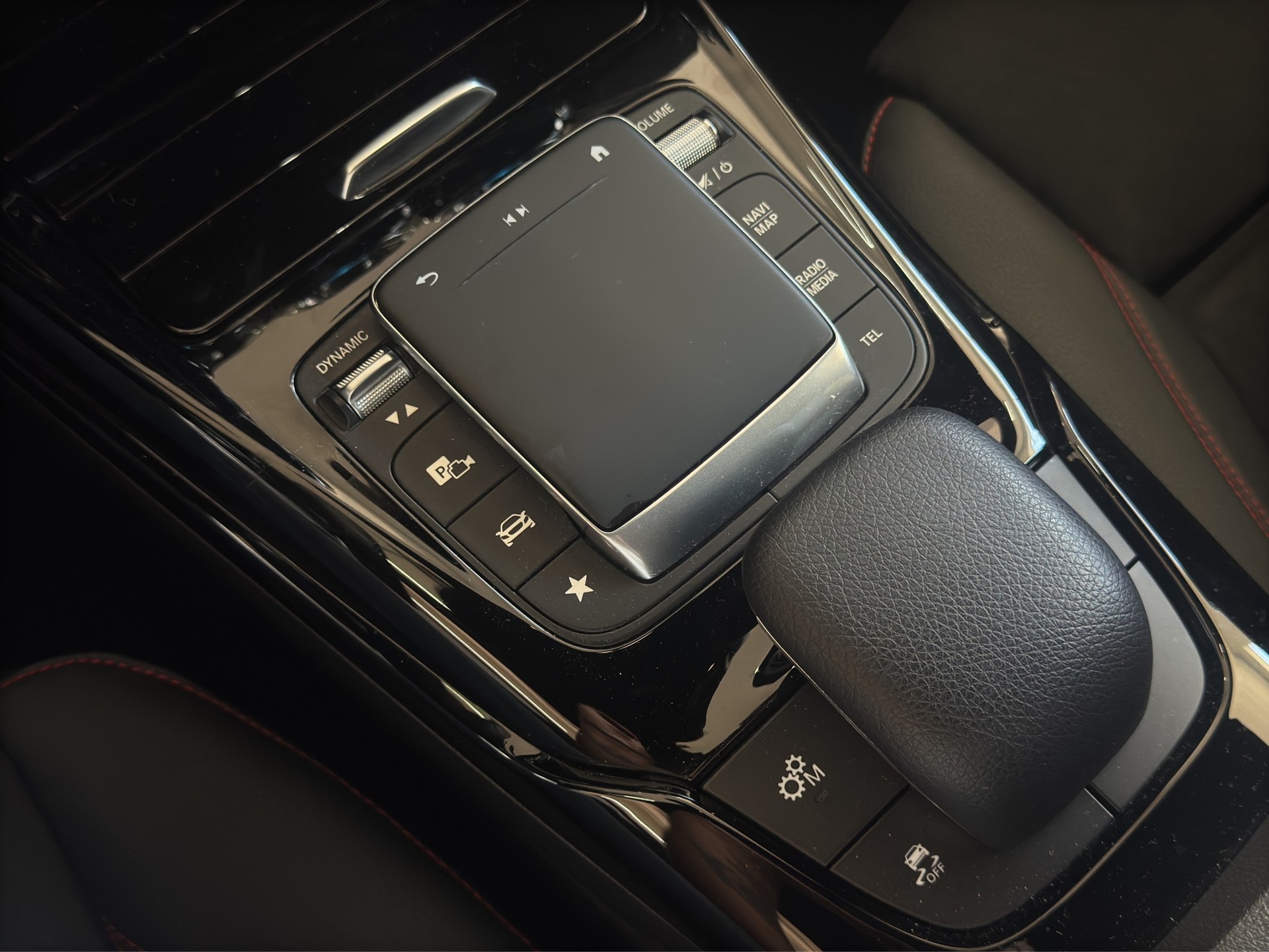 MERCEDES-BENZ CLA Shooting Brake 45 AMG 4Matic+ 8G-DCT-image-19