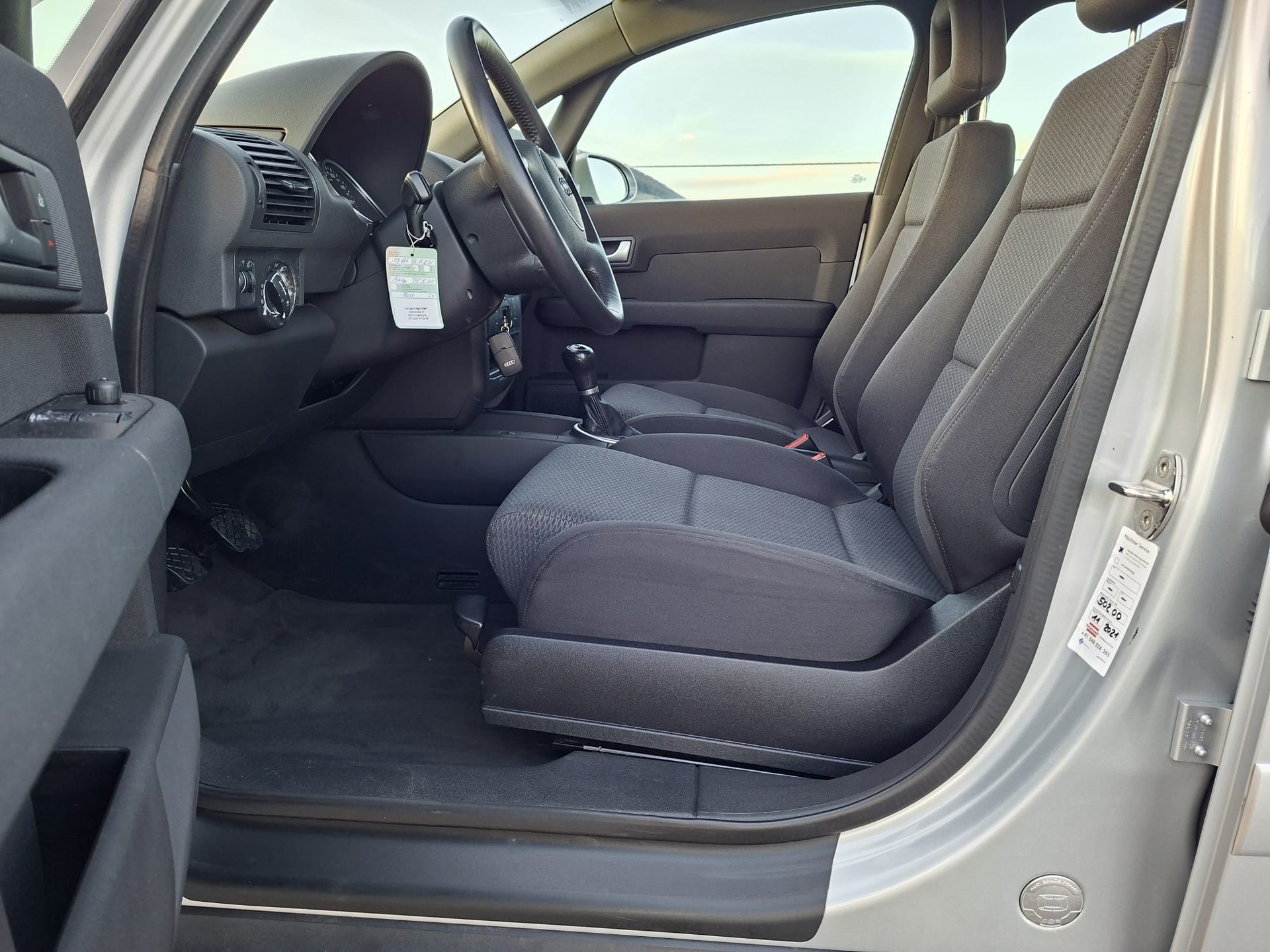 AUDI A2 1.4-image-12
