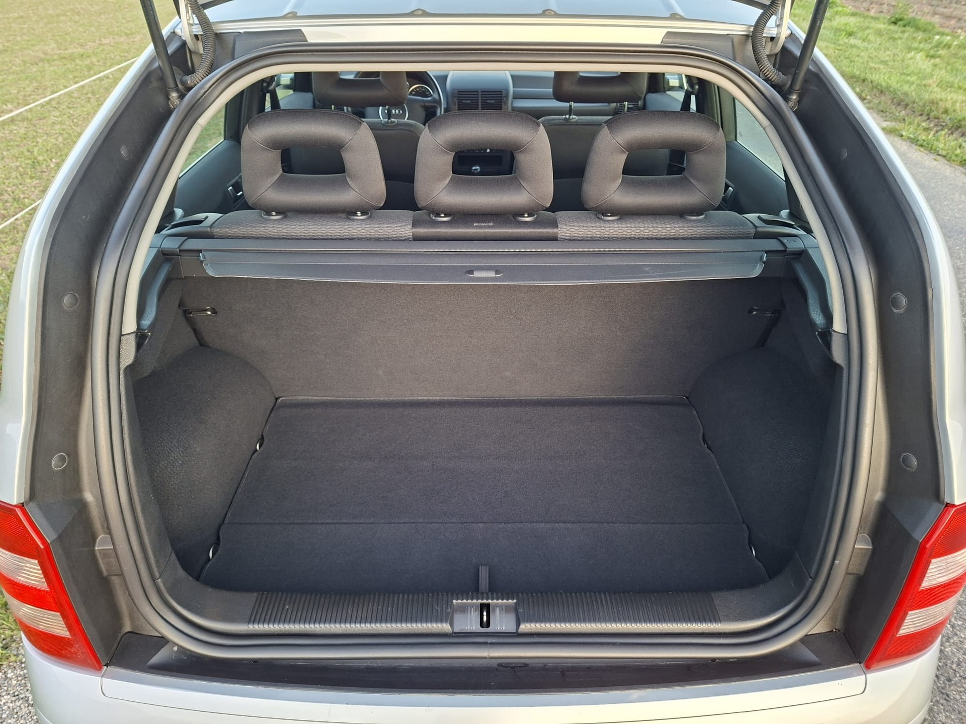 AUDI A2 1.4-image-14