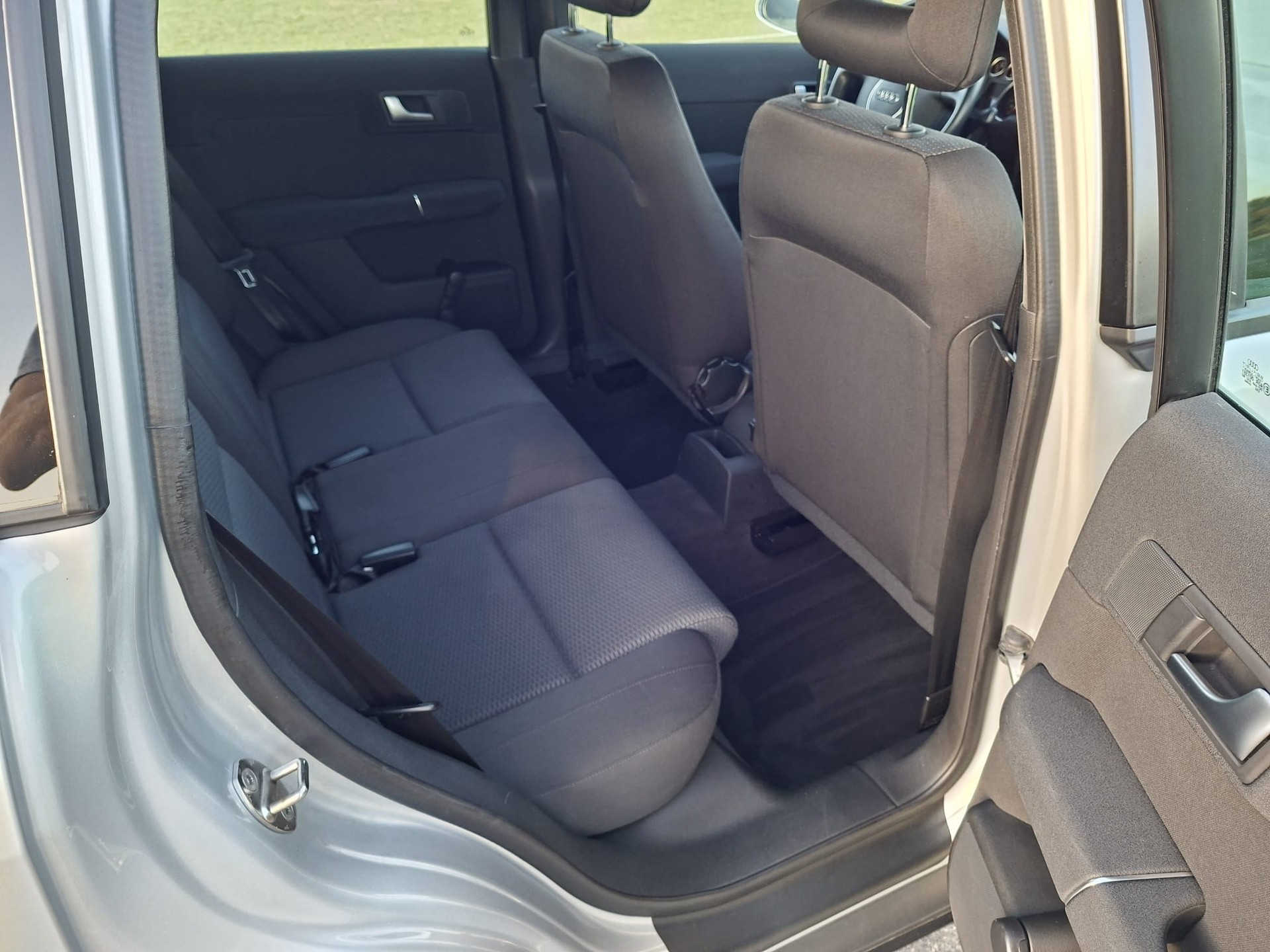 AUDI A2 1.4-image-11
