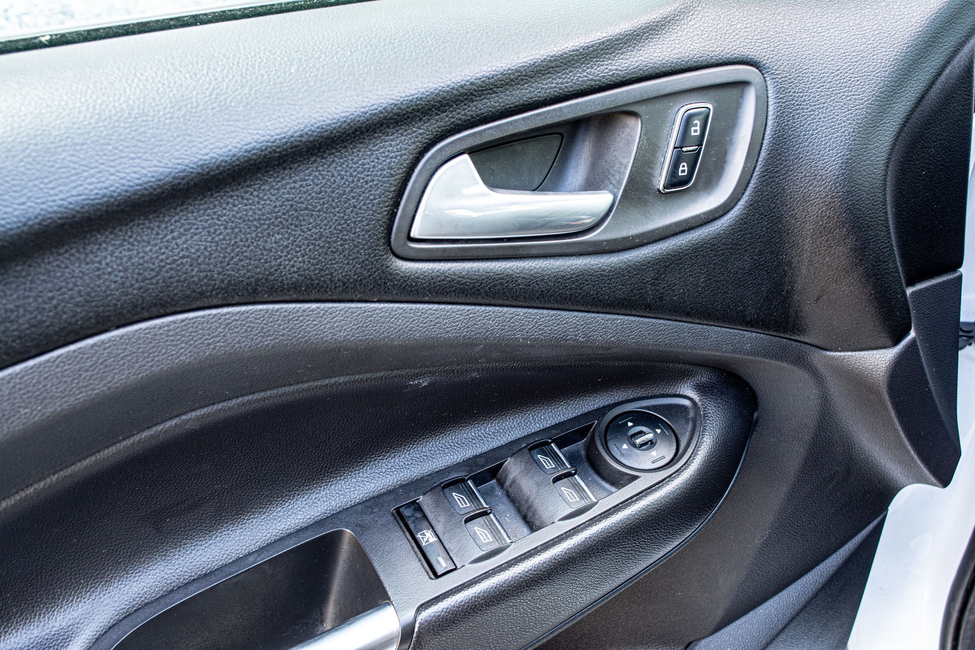 FORD Kuga 2.0 TDCi Titanium S 4WD PowerShift-image-11