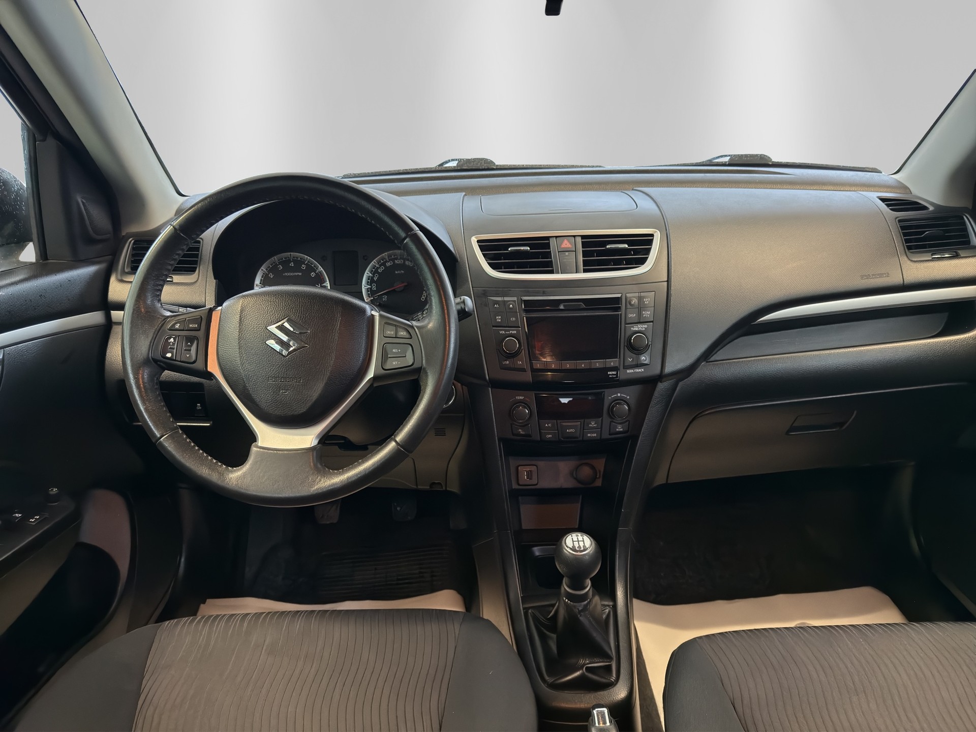 SUZUKI Swift 1.2i 16V GL 4x4-image-8