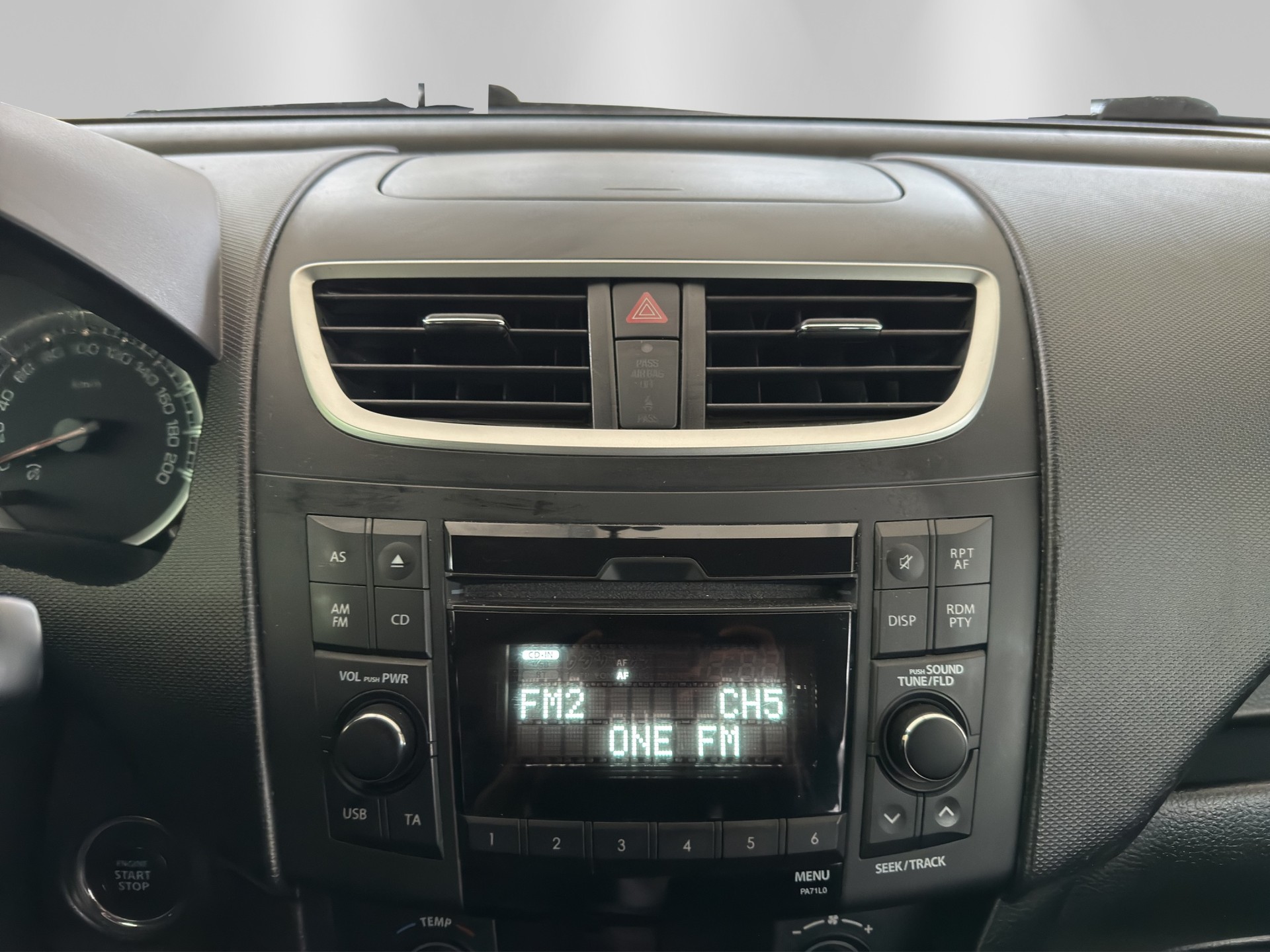 SUZUKI Swift 1.2i 16V GL 4x4-image-11