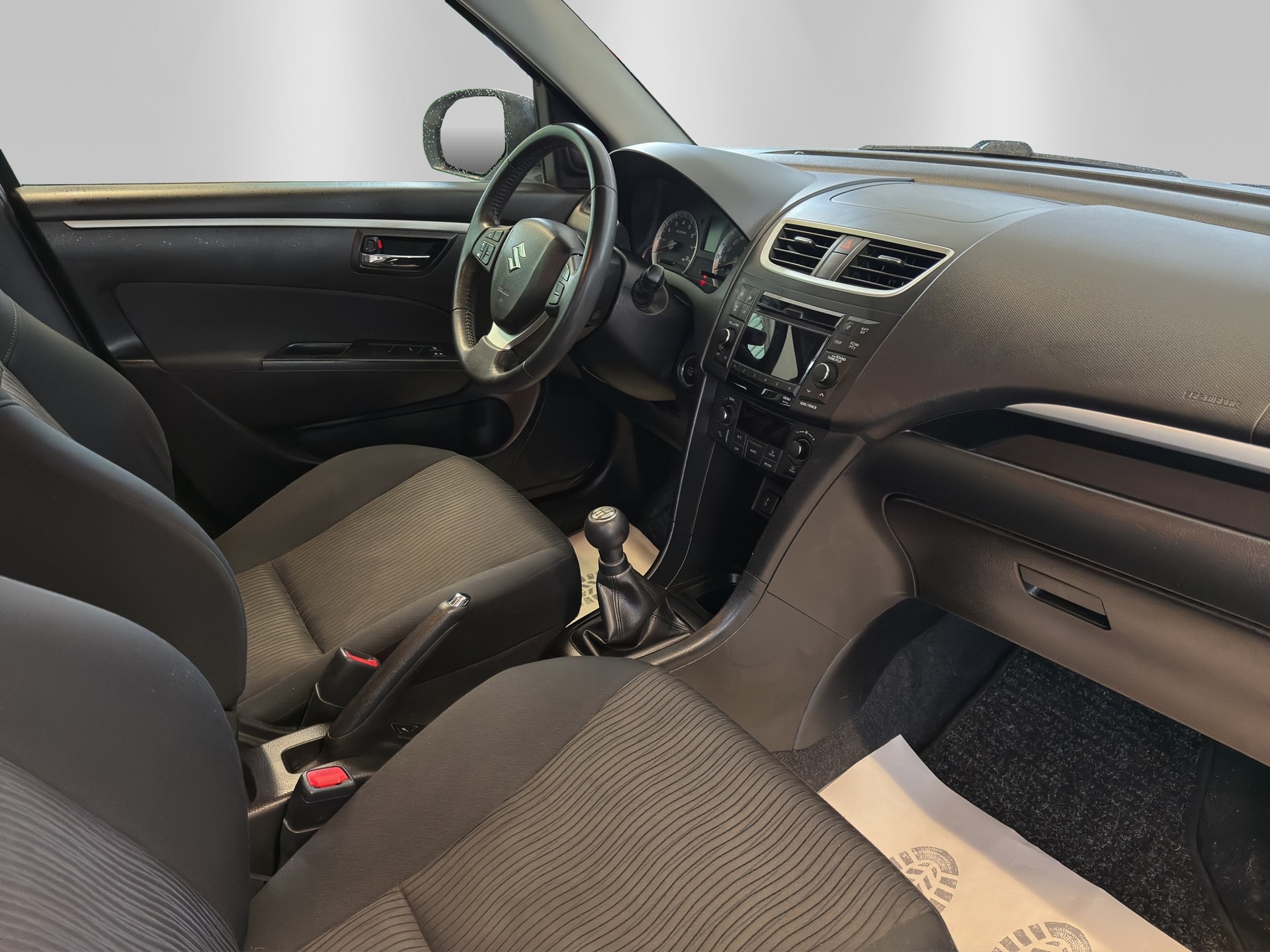 SUZUKI Swift 1.2i 16V GL 4x4-image-12