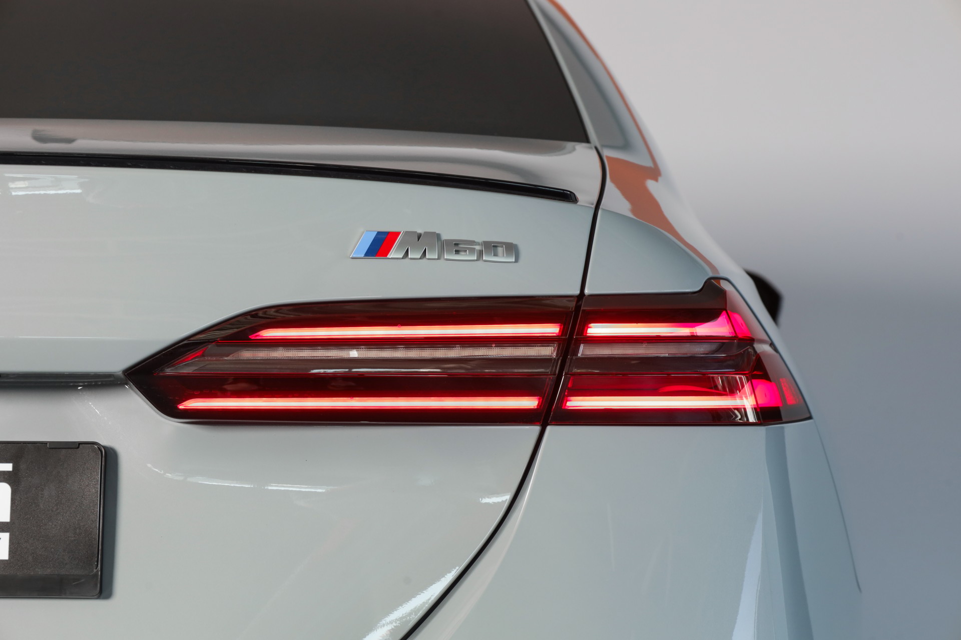 BMW i5 M60 xDrive M Sport Pro Brooklyn Grau * CH * Pack Travel & Confort-image-8