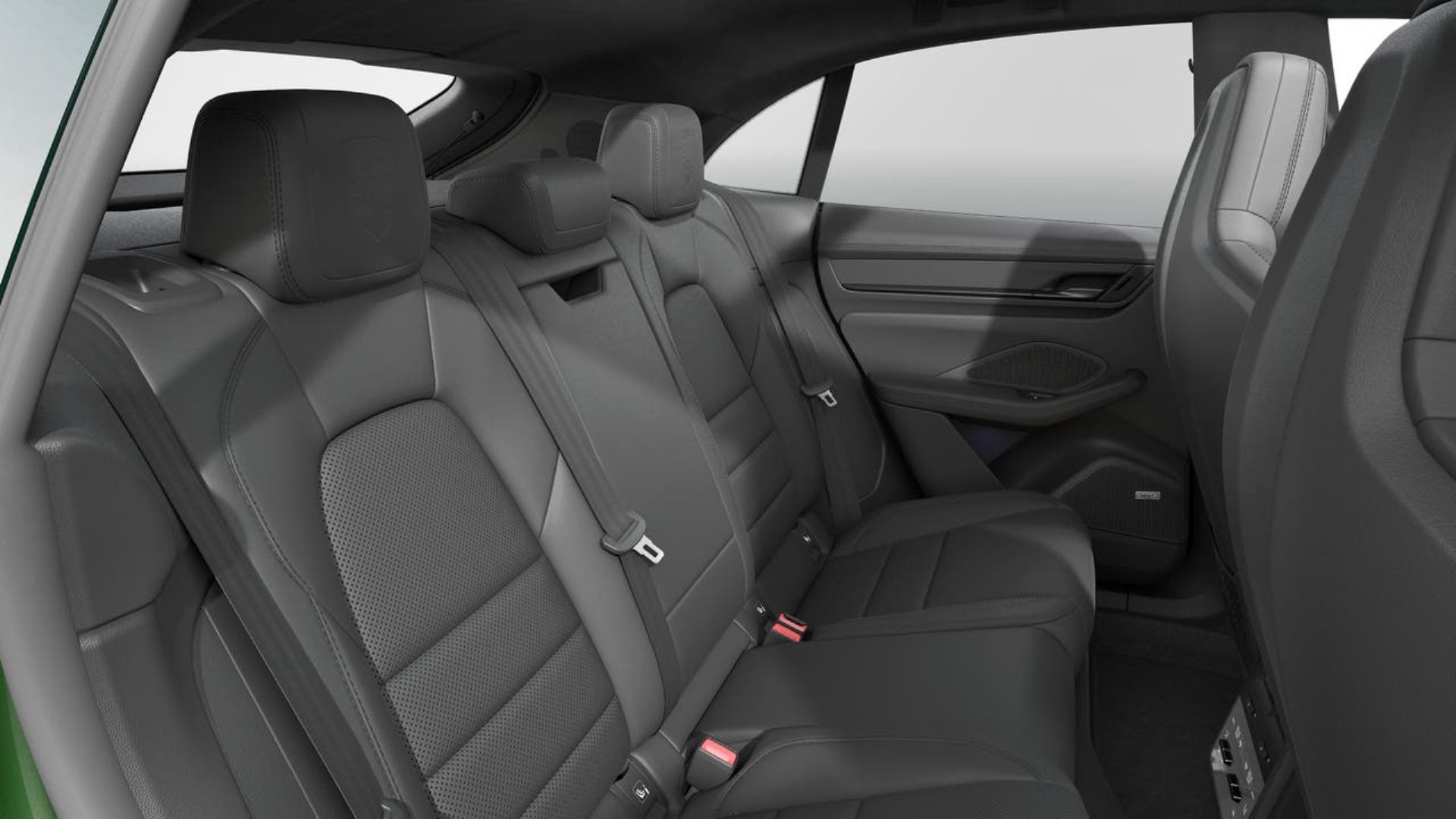 PORSCHE Macan Turbo-image-12