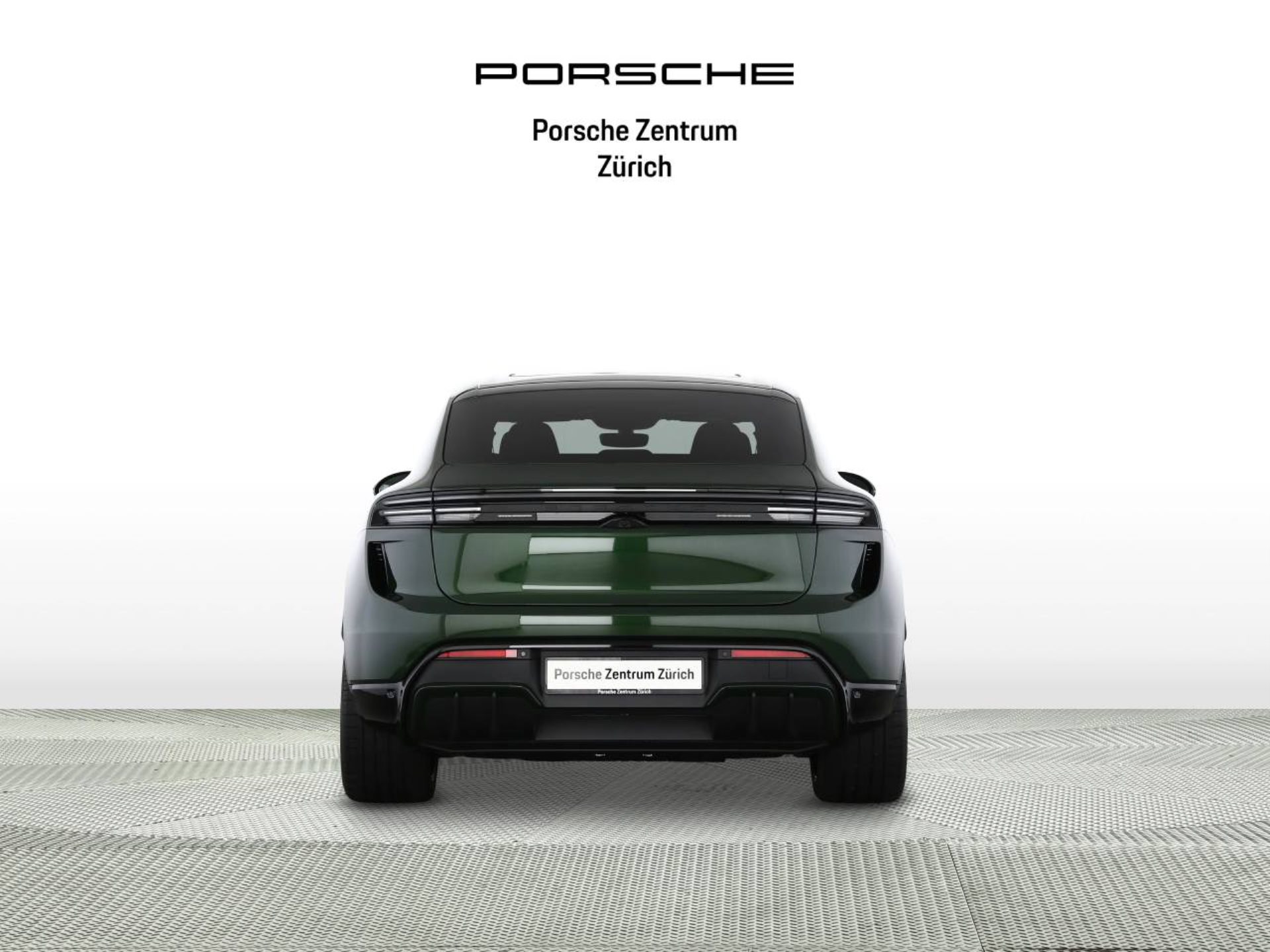 PORSCHE Macan Turbo-image-6