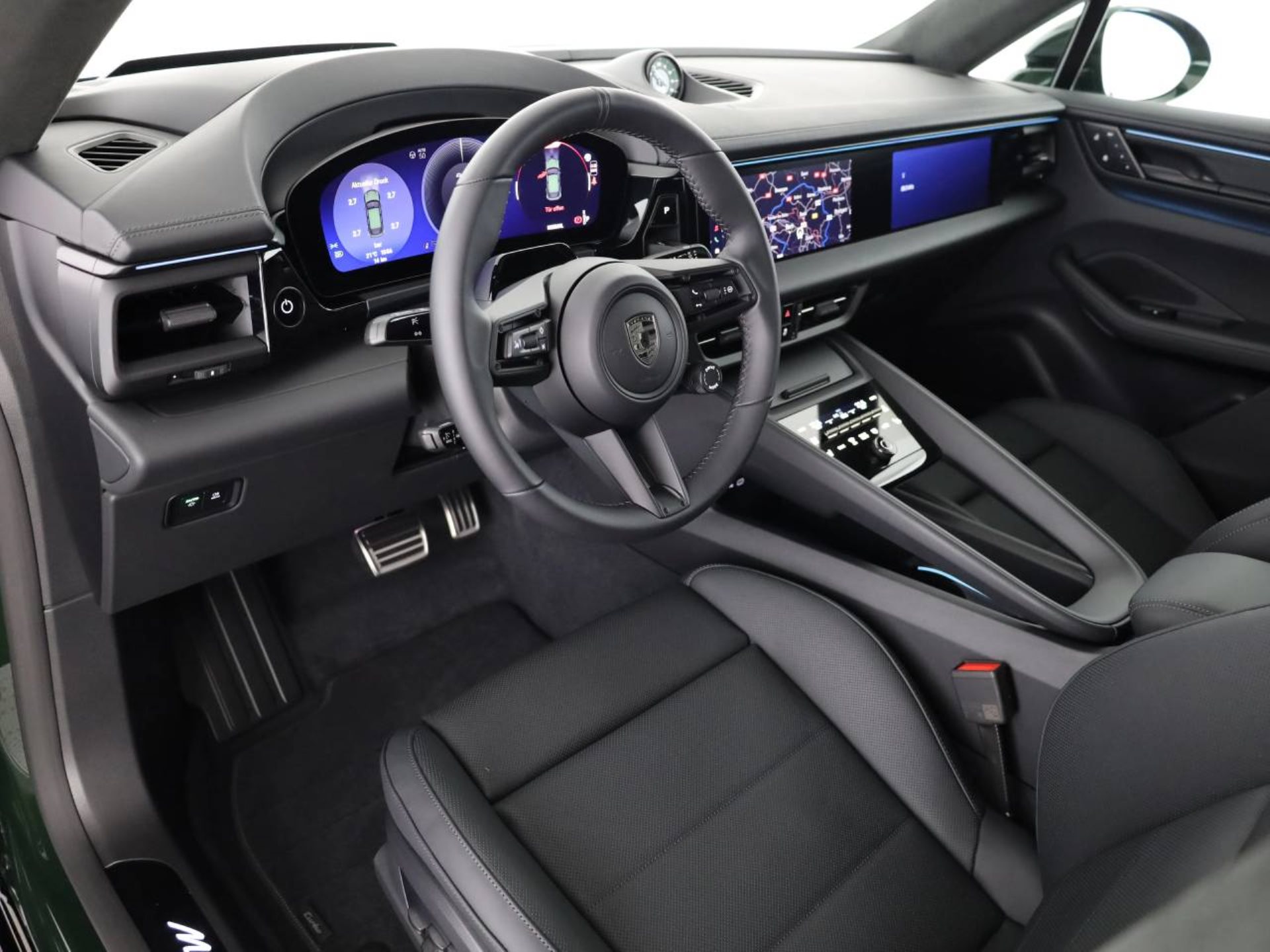 PORSCHE Macan Turbo-image-3