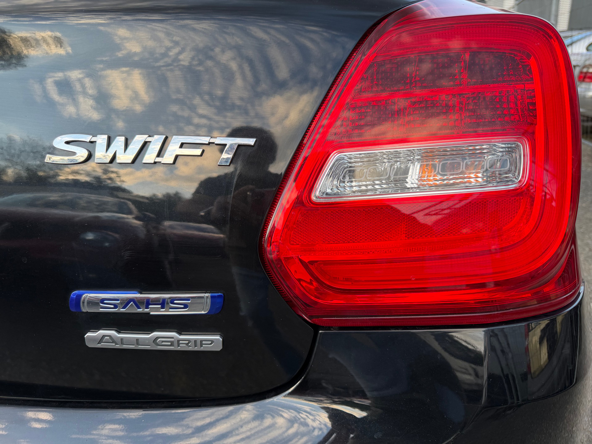 SUZUKI Swift 1.2i 16V SHVS Compact Top Hybrid Allgrip 4x4-image-10