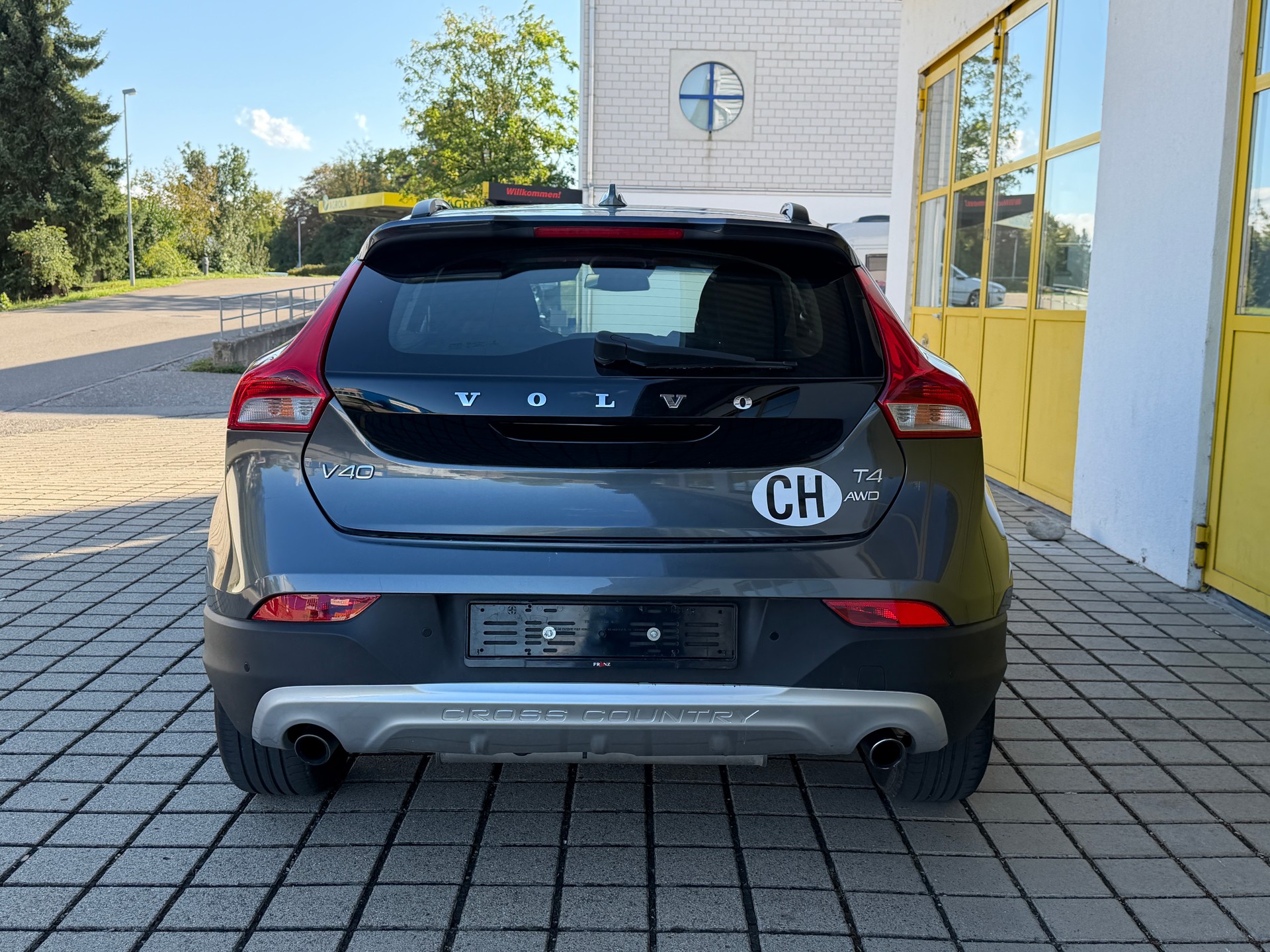 VOLVO V40 CC 2.0 T4 Kinetic AWD S/S-image-5