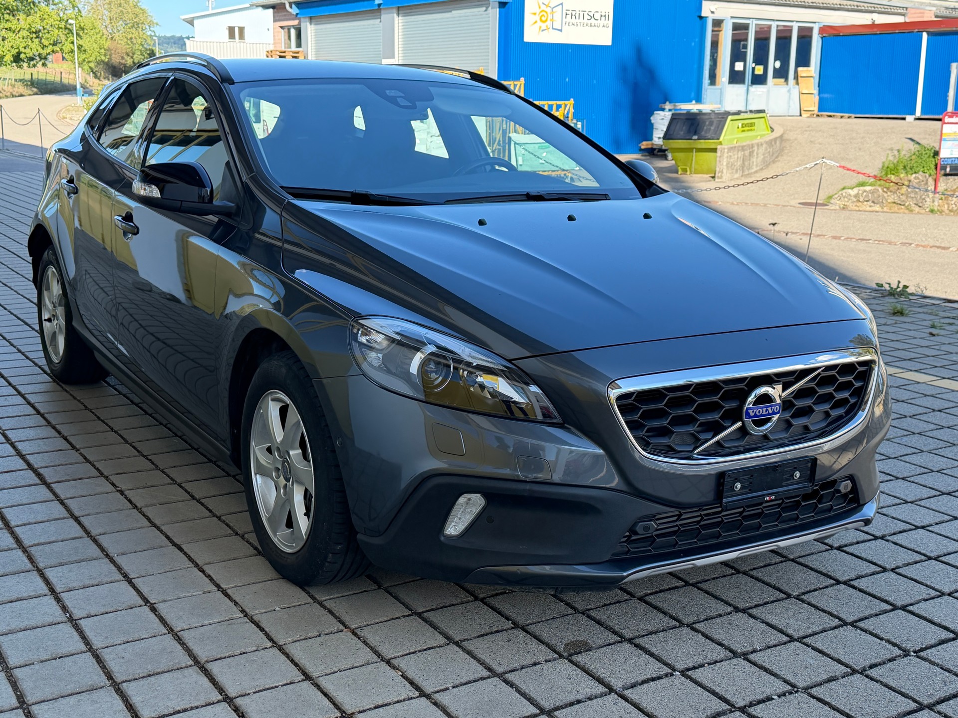 VOLVO V40 CC 2.0 T4 Kinetic AWD S/S-image-2