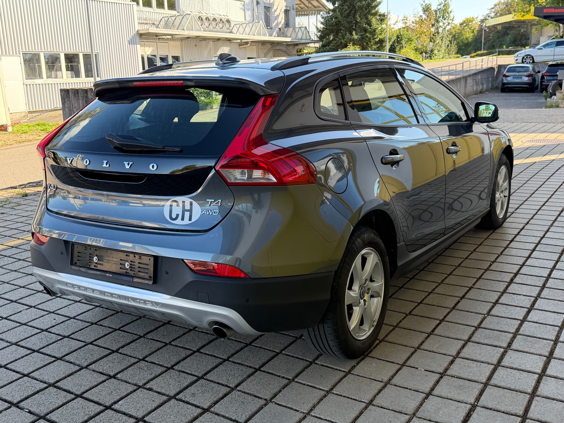 VOLVO V40 CC 2.0 T4 Kinetic AWD S/S-image-6
