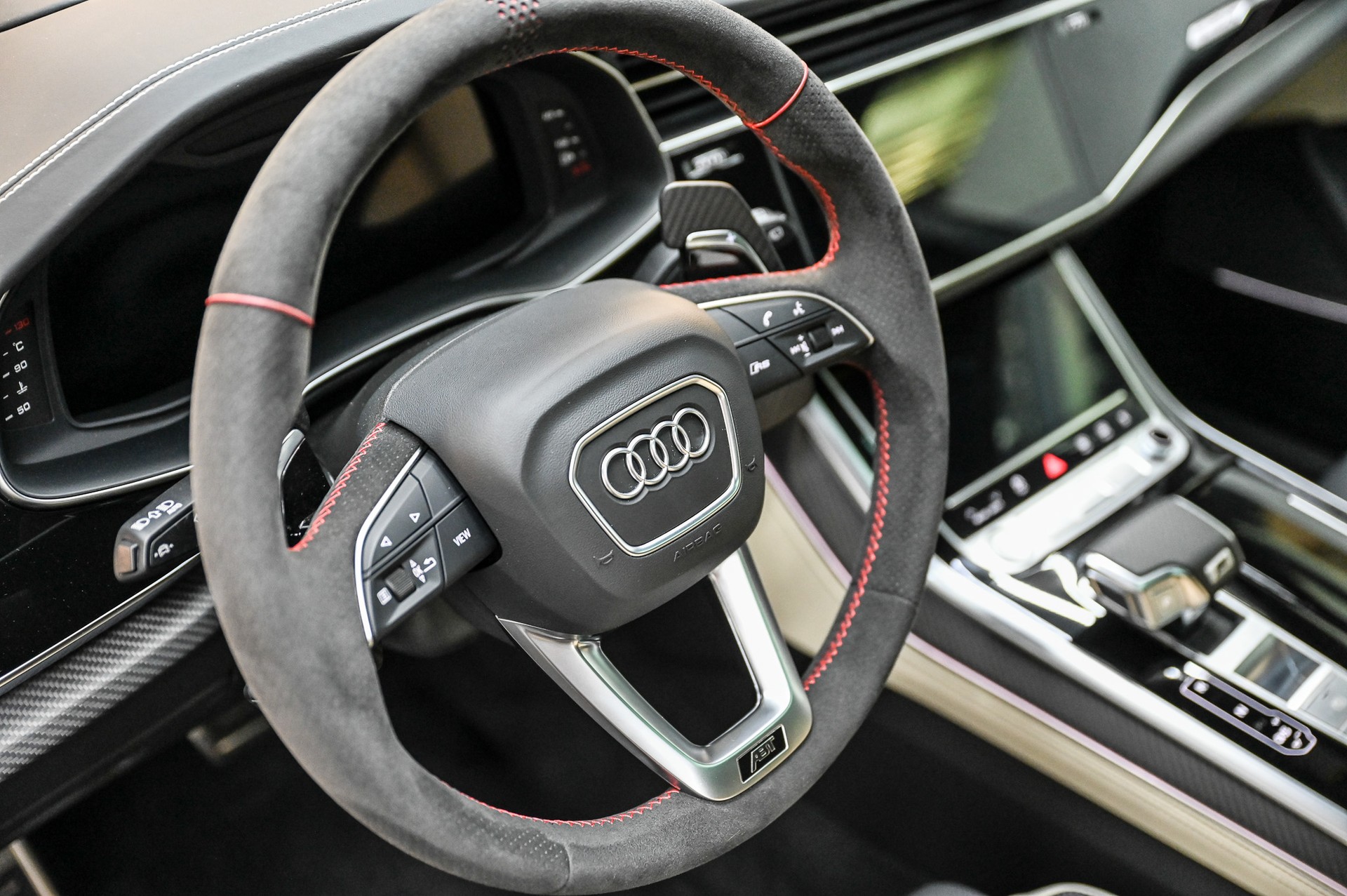 AUDI ABT RS Q8 Legacy Edition 1 of 125 SUV 4.0 V8 TFSI performance quattro Tiptronic-image-34