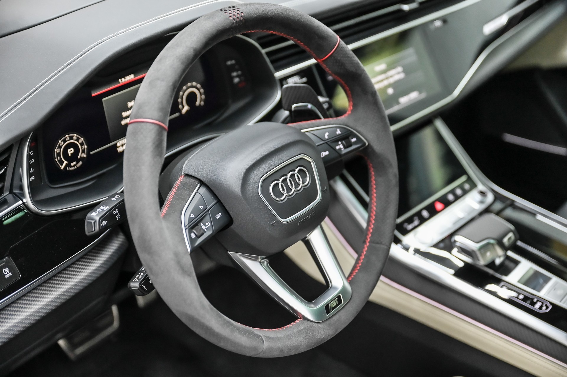 AUDI ABT RS Q8 Legacy Edition 1 of 125 SUV 4.0 V8 TFSI performance quattro Tiptronic-image-31