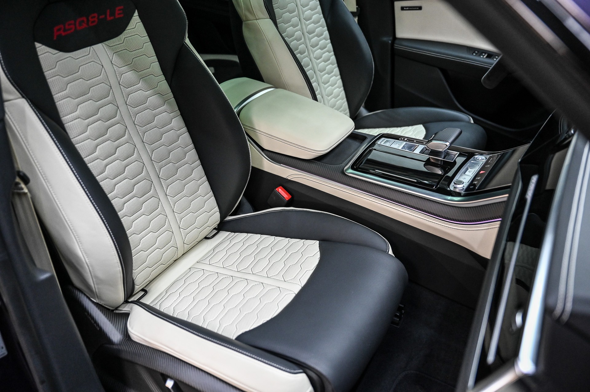AUDI ABT RS Q8 Legacy Edition 1 of 125 SUV 4.0 V8 TFSI performance quattro Tiptronic-image-43