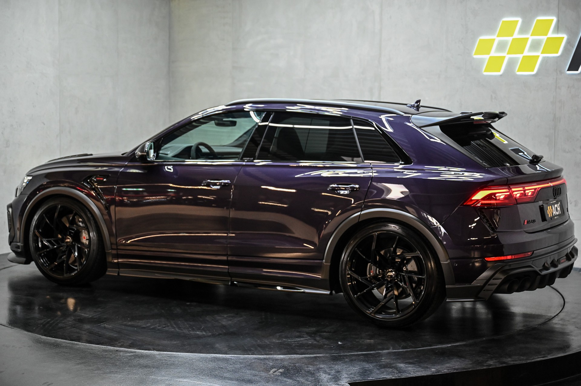 AUDI ABT RS Q8 Legacy Edition 1 of 125 SUV 4.0 V8 TFSI performance quattro Tiptronic-image-5