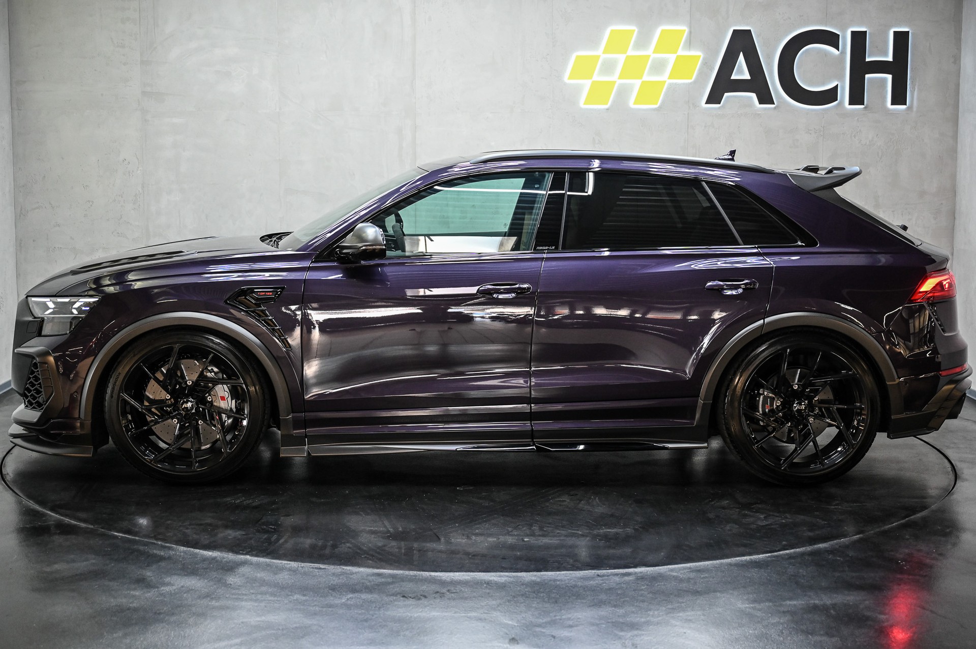 AUDI ABT RS Q8 Legacy Edition 1 of 125 SUV 4.0 V8 TFSI performance quattro Tiptronic-image-4