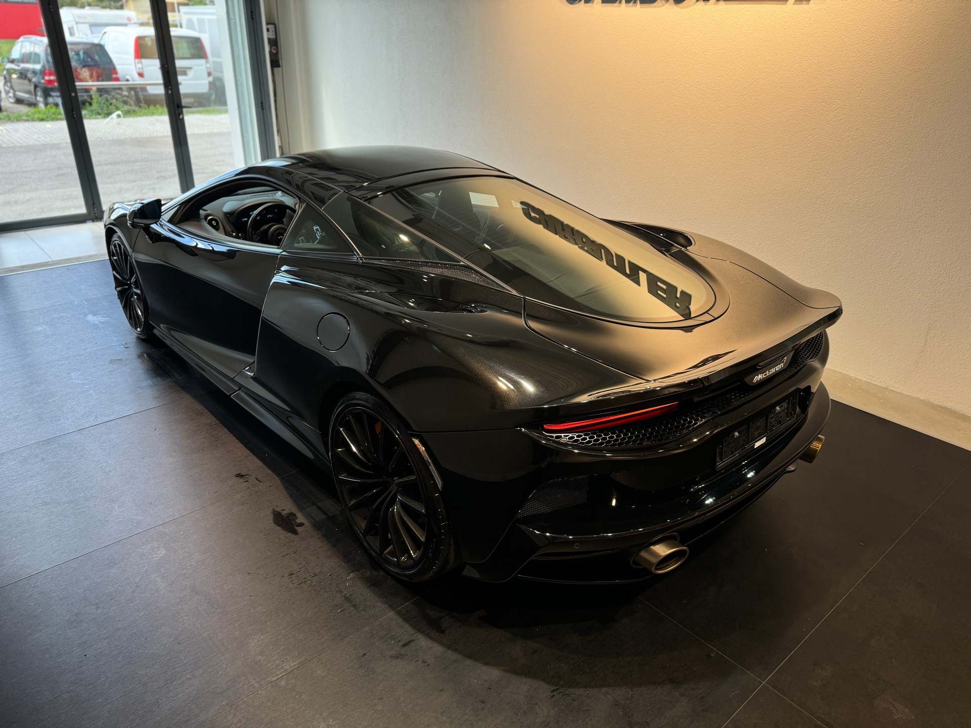 McLAREN GT Onyx FULL BLACK 🚀 Free Service!-image-10