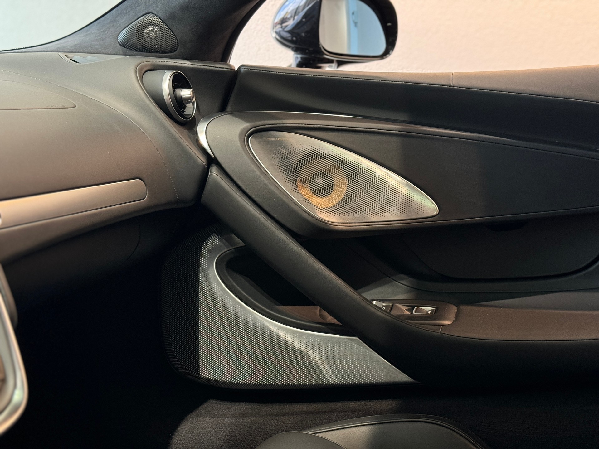 McLAREN GT Onyx FULL BLACK 🚀 Free Service!-image-14