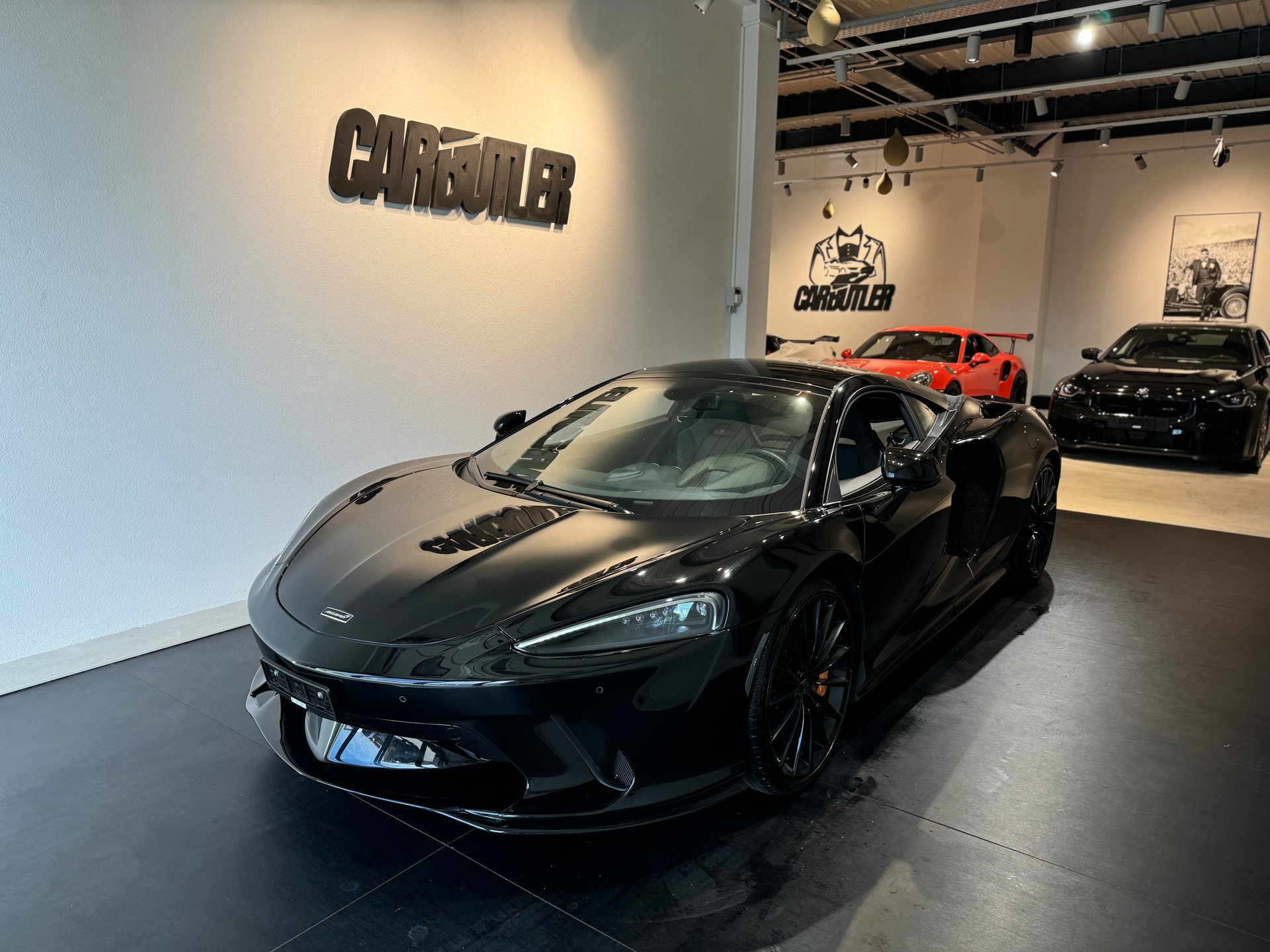 McLAREN GT Onyx FULL BLACK 🚀 Free Service!-image-1