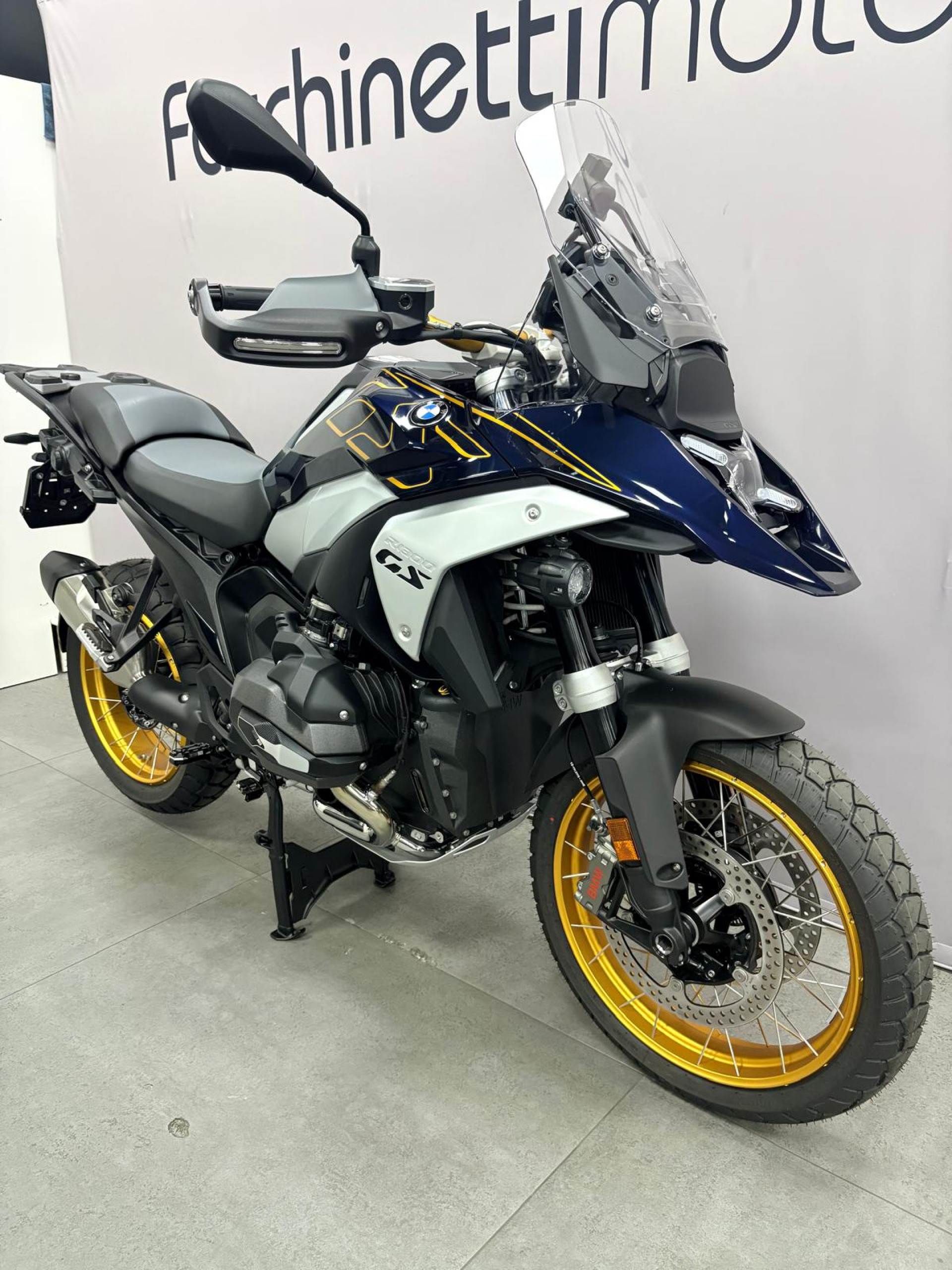 BMW R 1300 GS ASA INCLUS : BOXER BONUS 1500 - + FACCHINETTI DAYS 600-showroom-element-3
