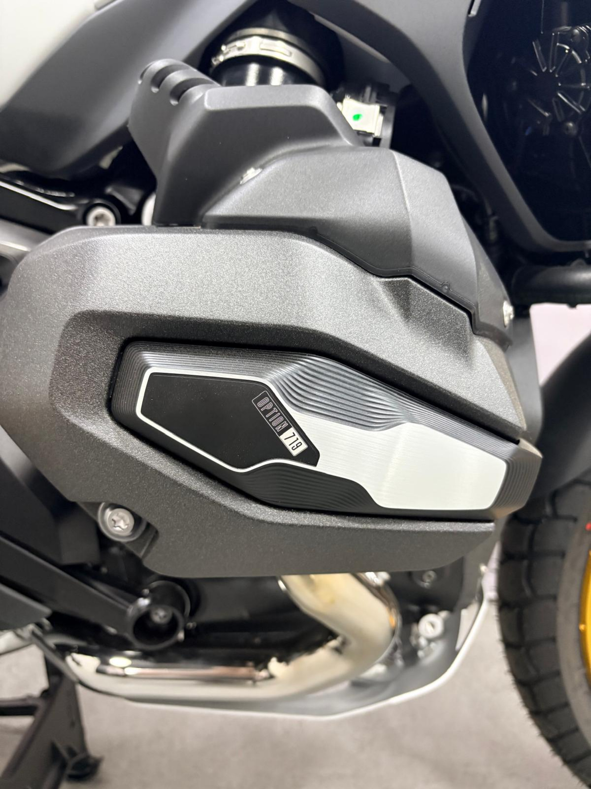 BMW R 1300 GS ASA INCLUS : BOXER BONUS 1500 - + FACCHINETTI DAYS 600-showroom-element-2