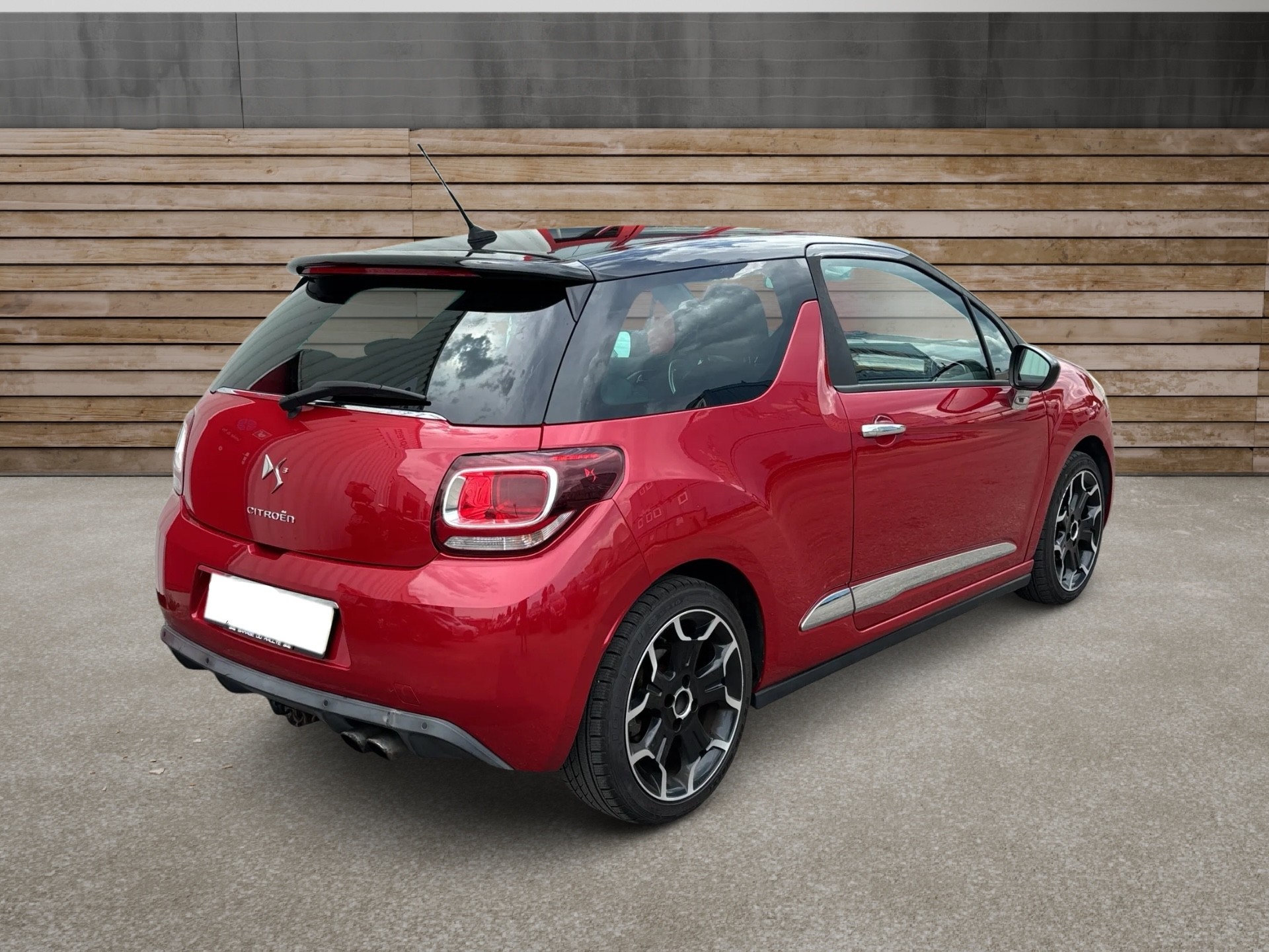 DS AUTOMOBILES DS3 1.6 THP Ultra Prestige-image-3