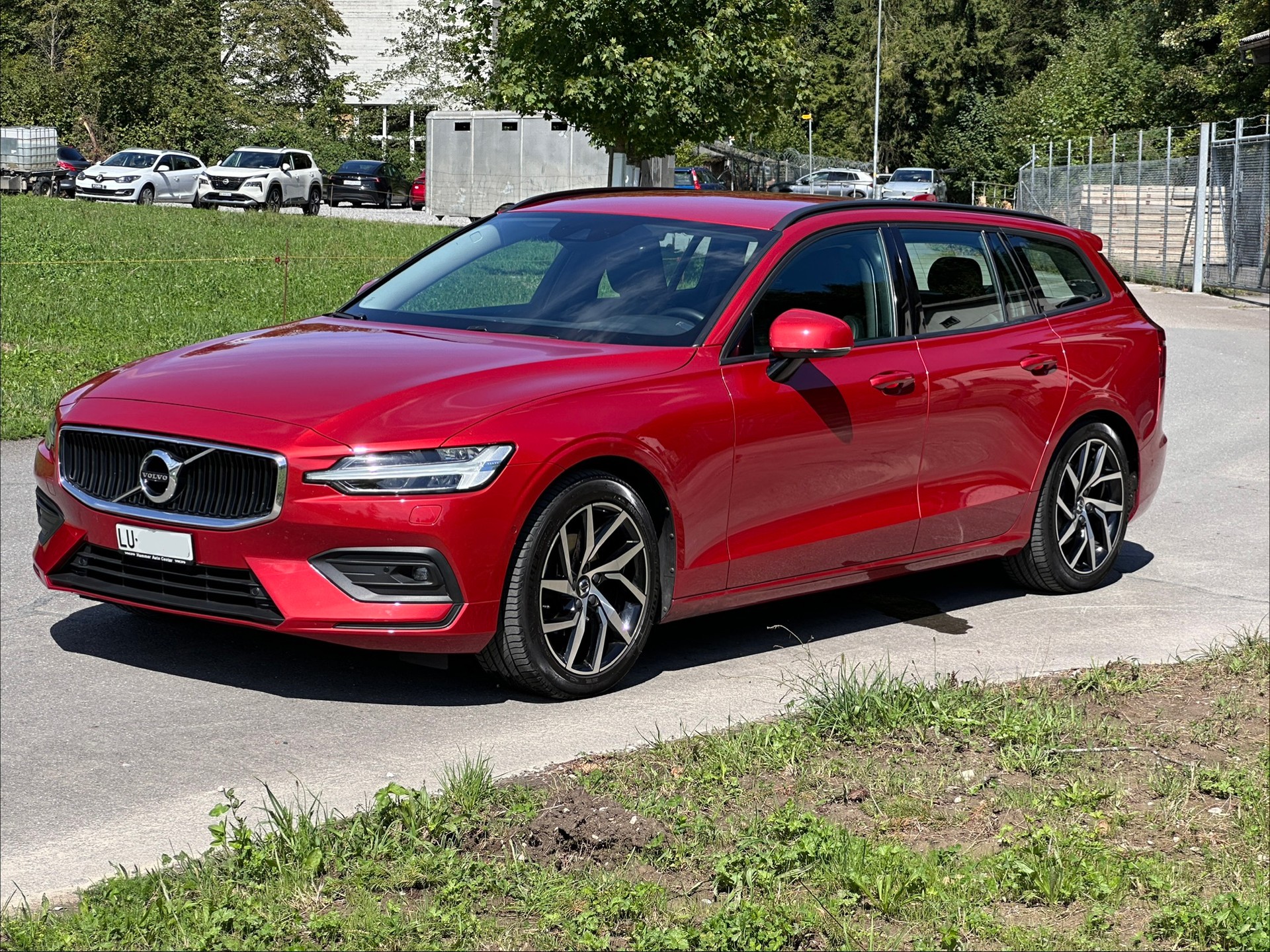 VOLVO 2.0 D4 Momentum-image-0