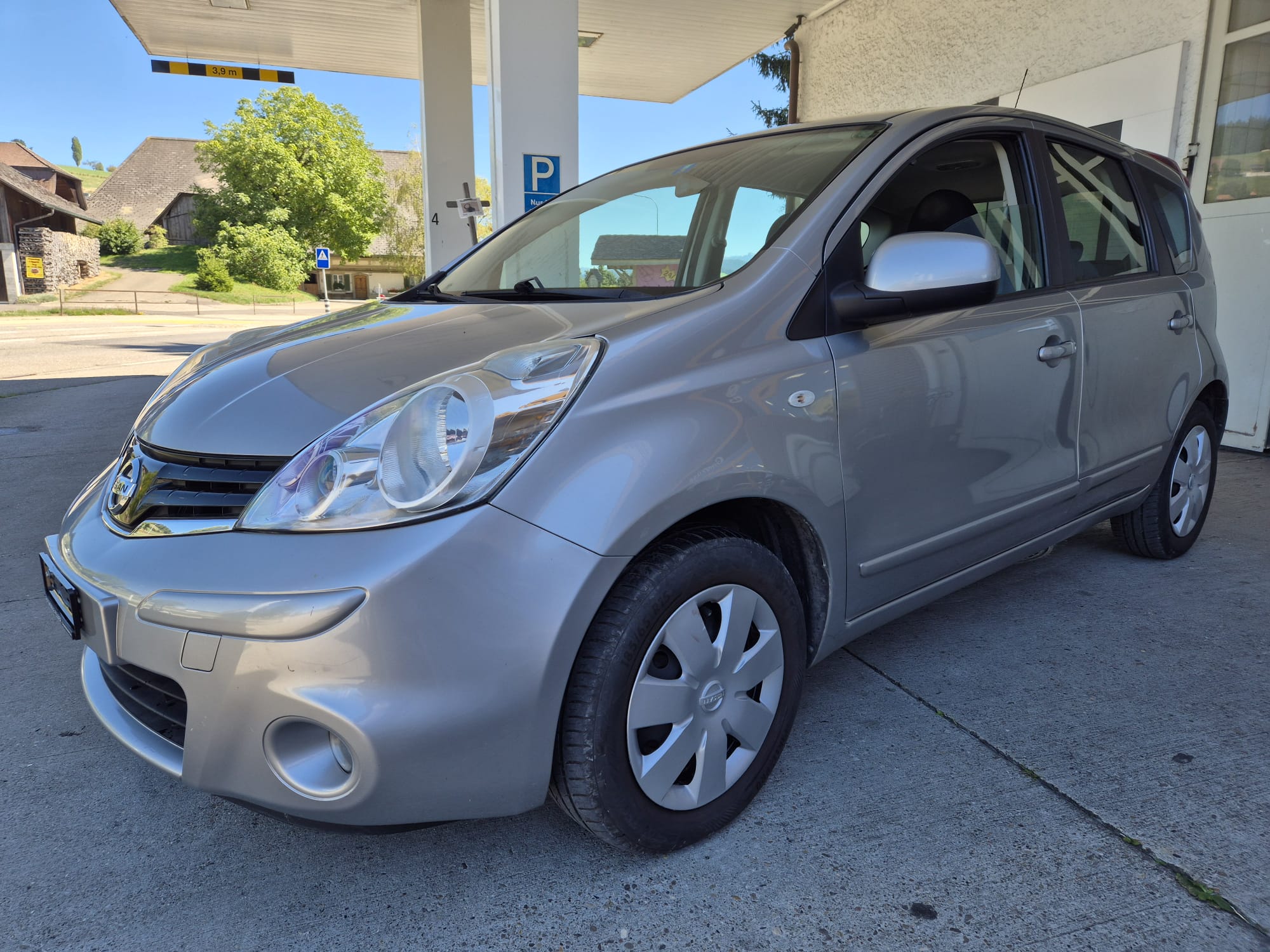 Car photo